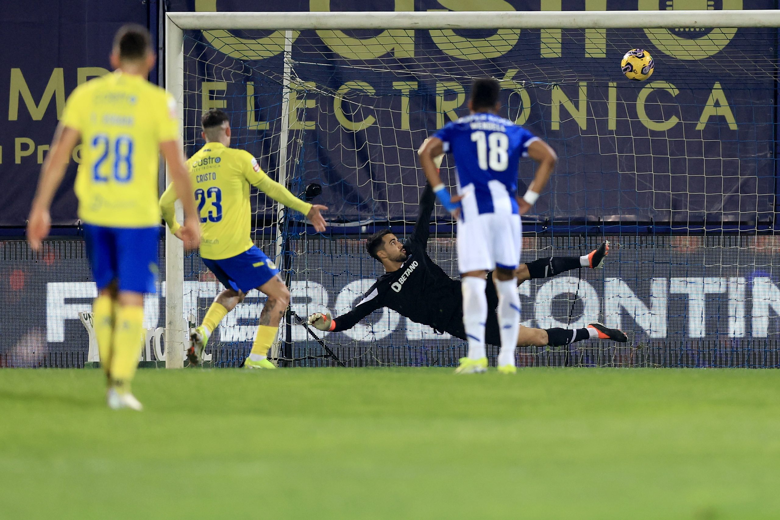 FC Porto perde em Arouca e atrasa-se ainda mais na corrida ao título