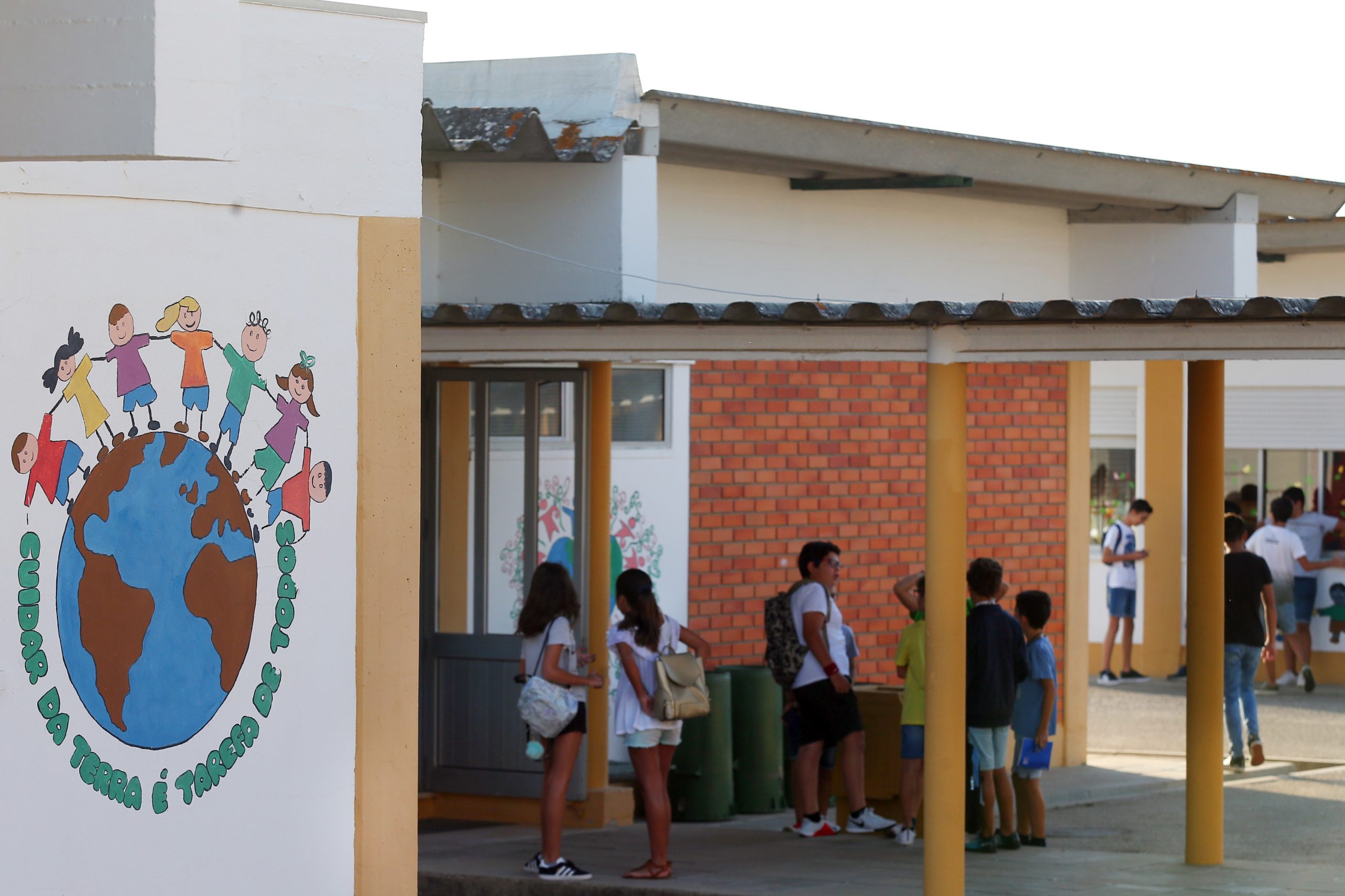 S.T.O.P. avança com greve nacional de 15 dias contra amianto nas escolas