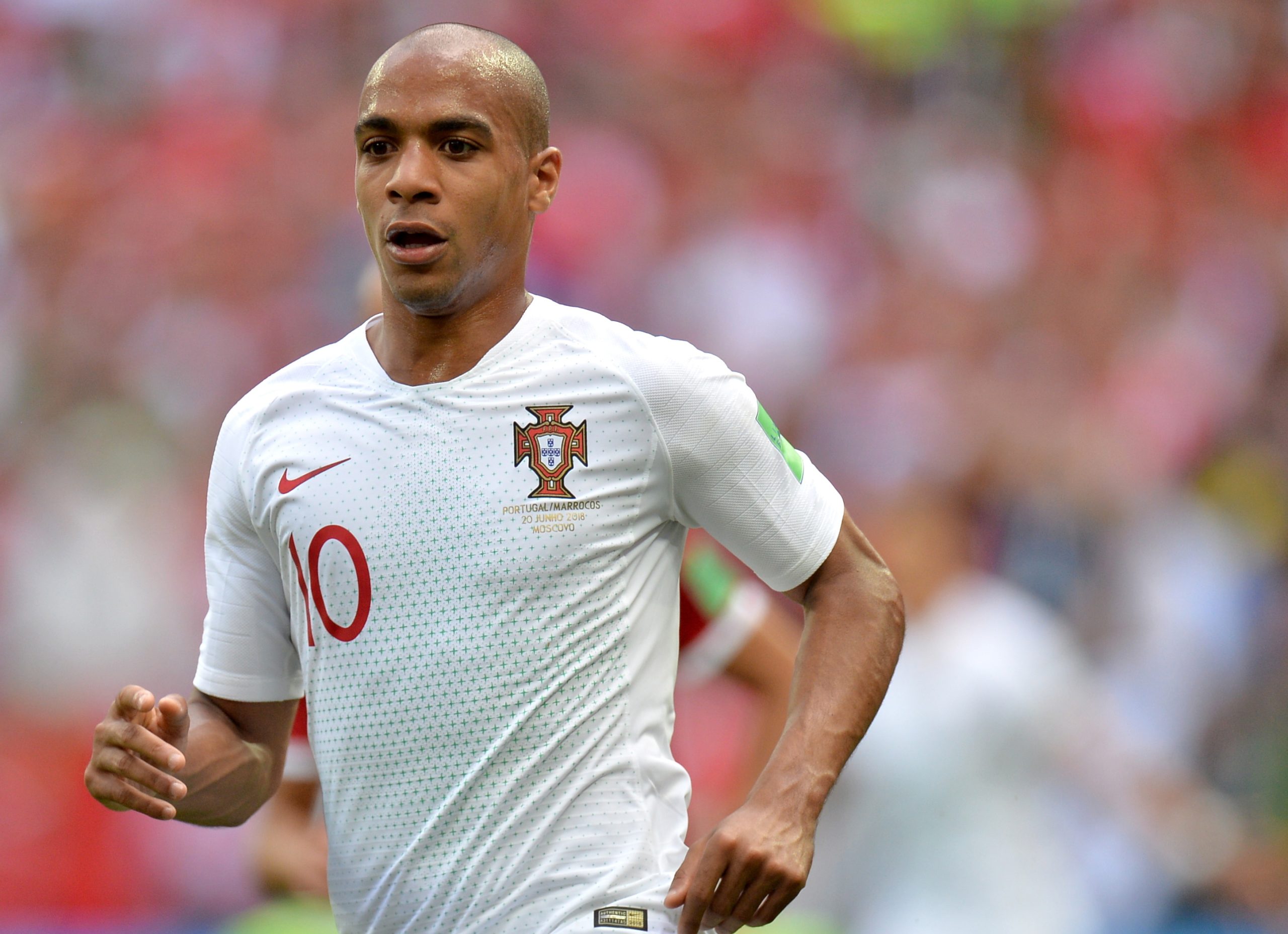 Lokomotiv Moscovo oficializa chegada do português João Mário
