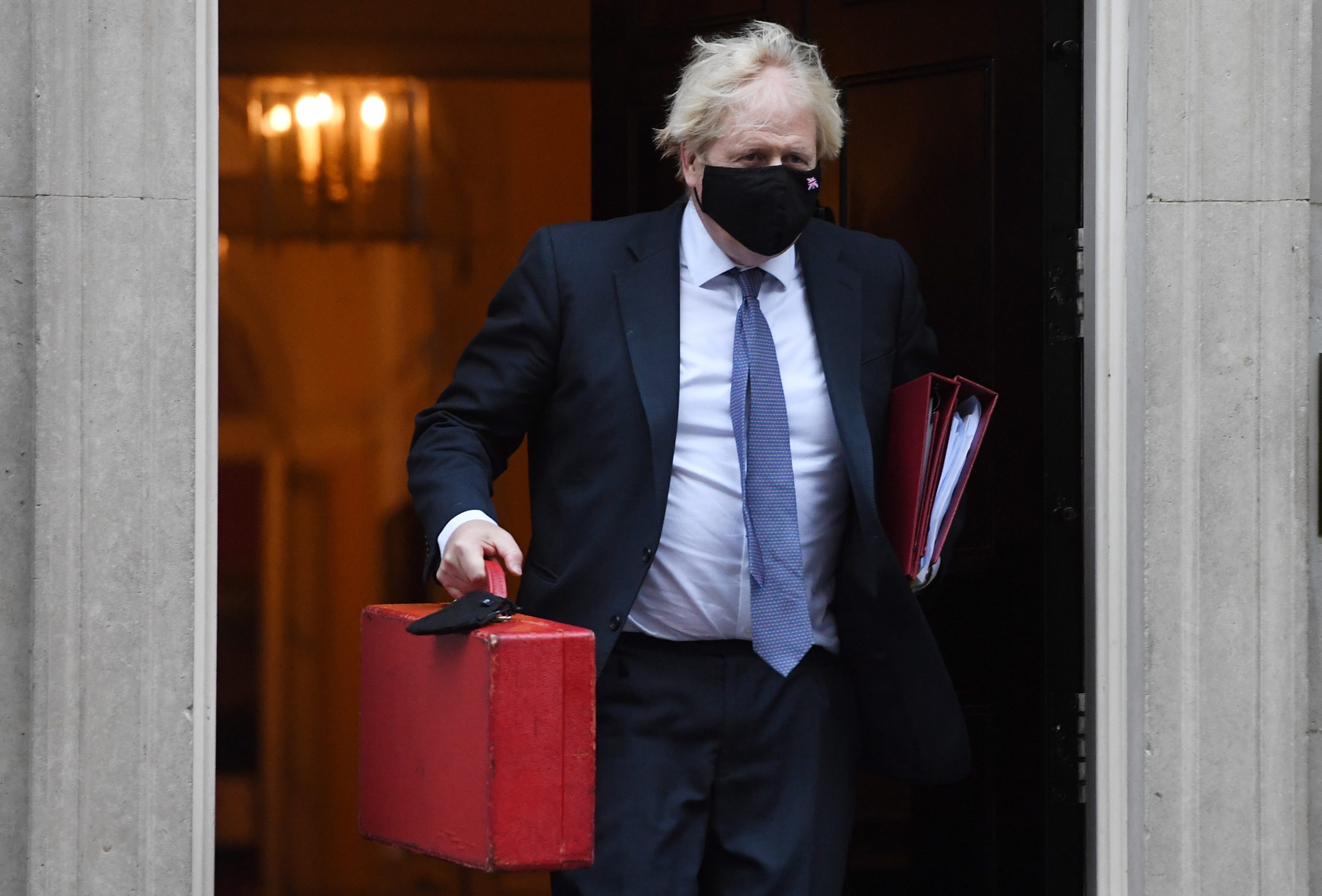 Boris Johnson admite que errou ao tentar bloquear suspensão de deputado acusado