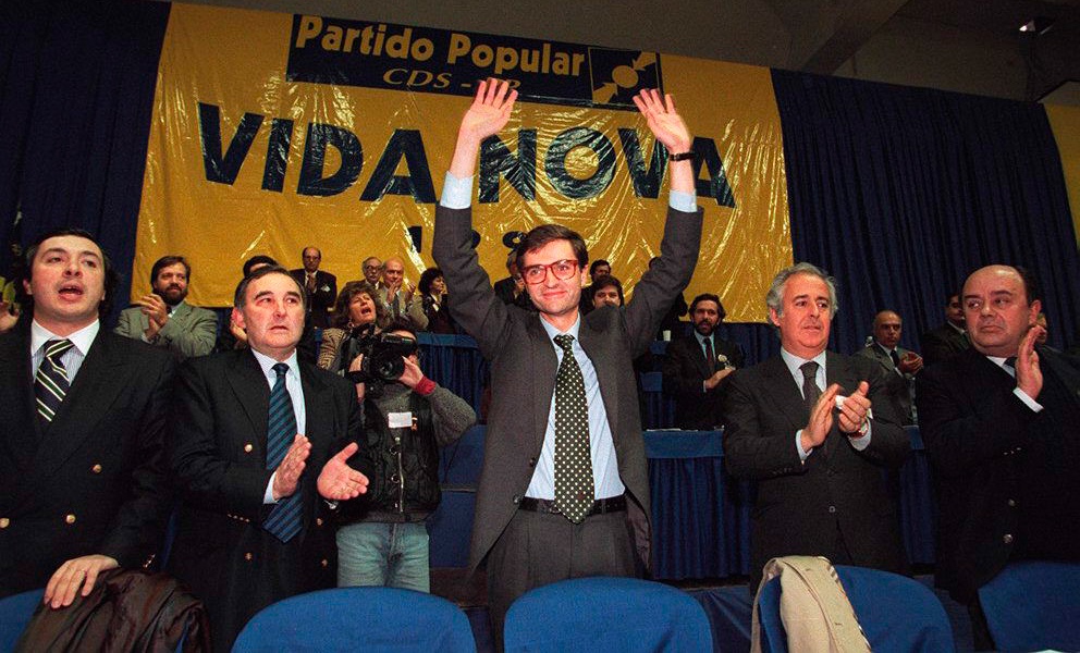 Como o CDS resolveu as crises com novos líderes e outras histórias dos Congressos