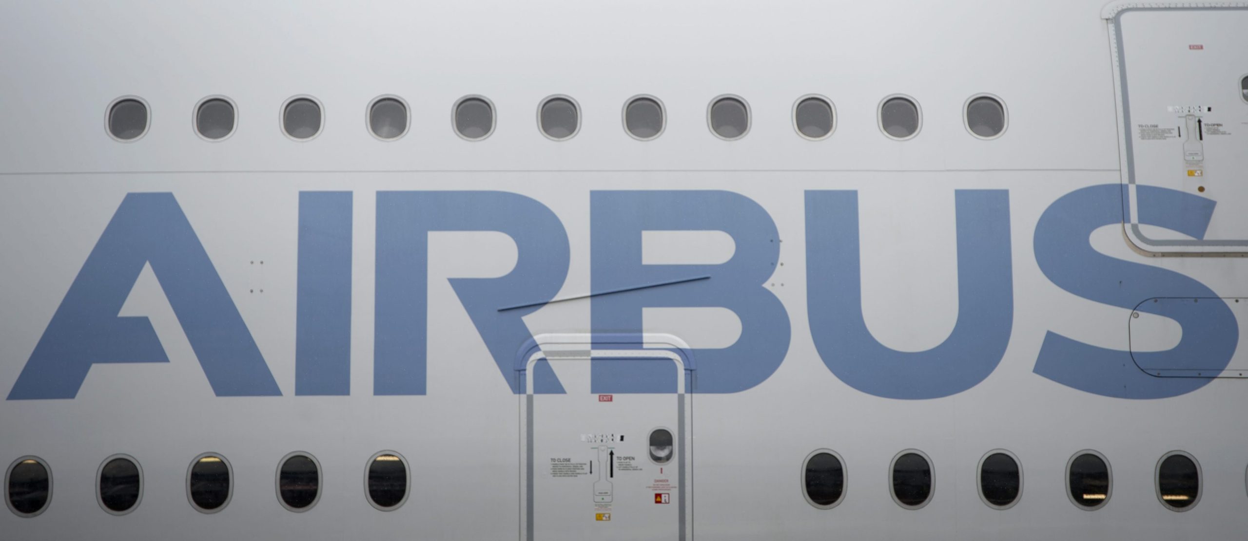 Companhia aérea do Irão compra 100 aviões da Airbus