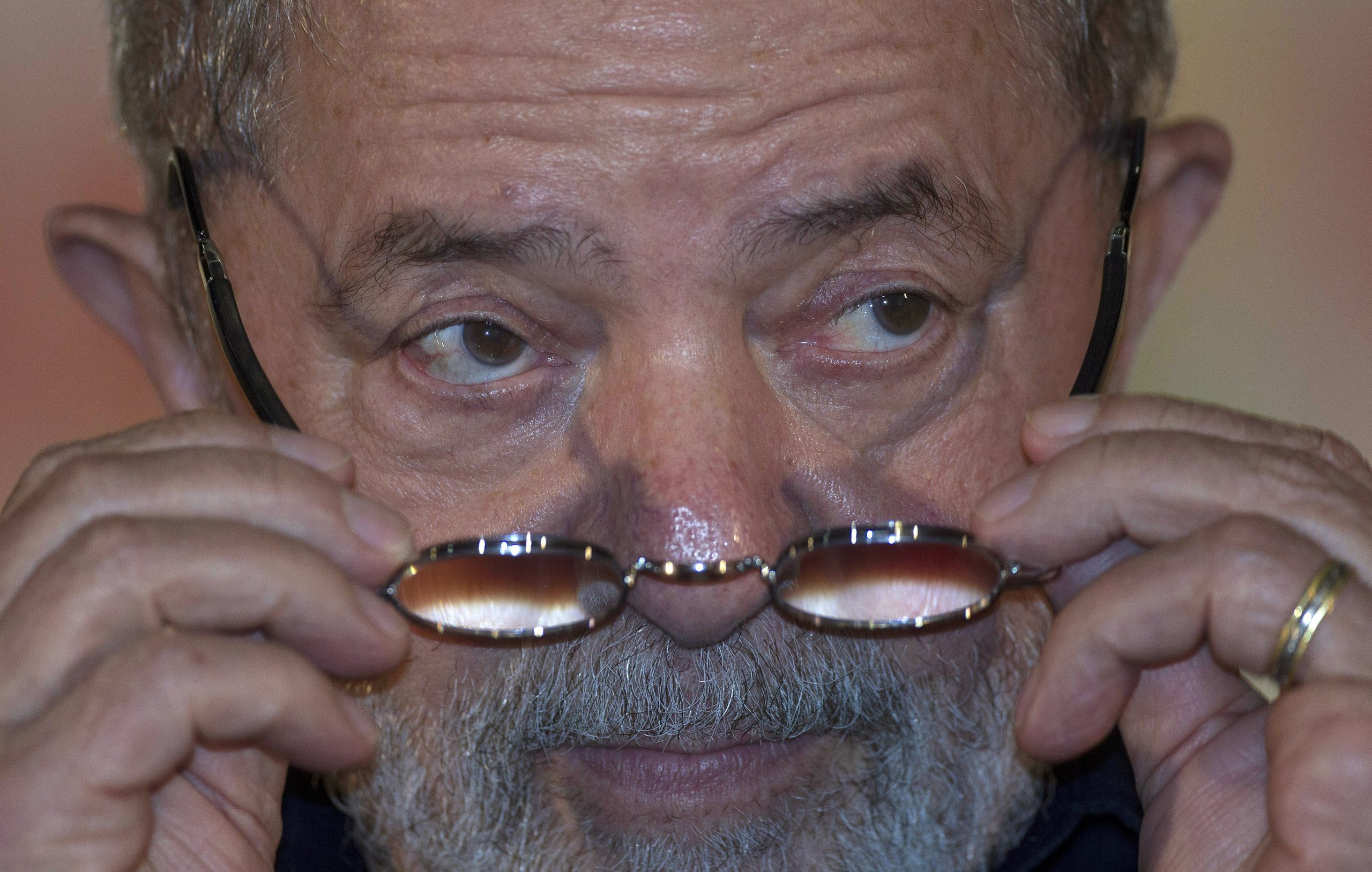 Brasil: Lula da Silva alega estar a sofrer um “massacre” durante o primeiro depoimento à Justiça