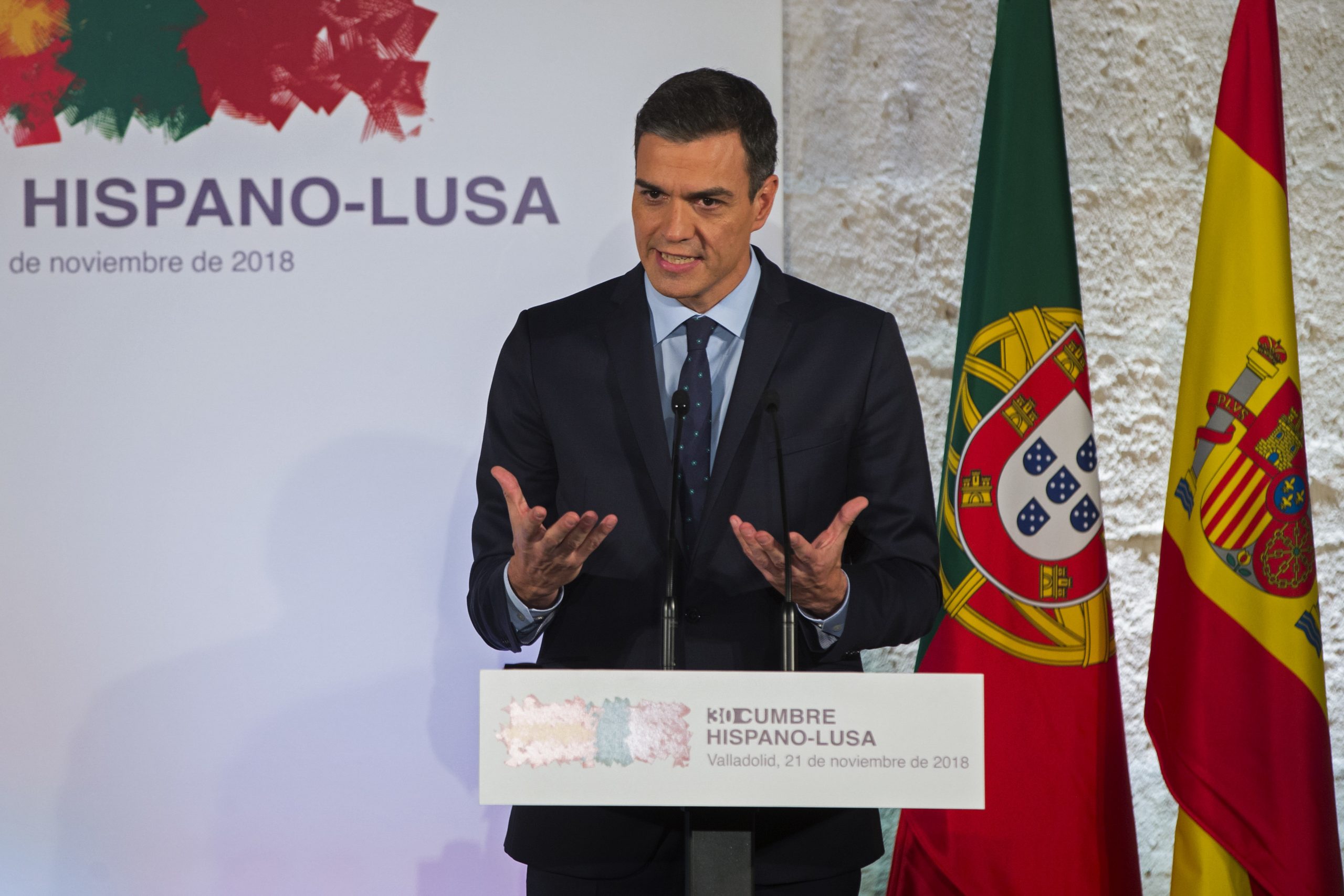 Primeiro-ministro espanhol reitera ameaça de veto ao Brexit devido a Gibraltar