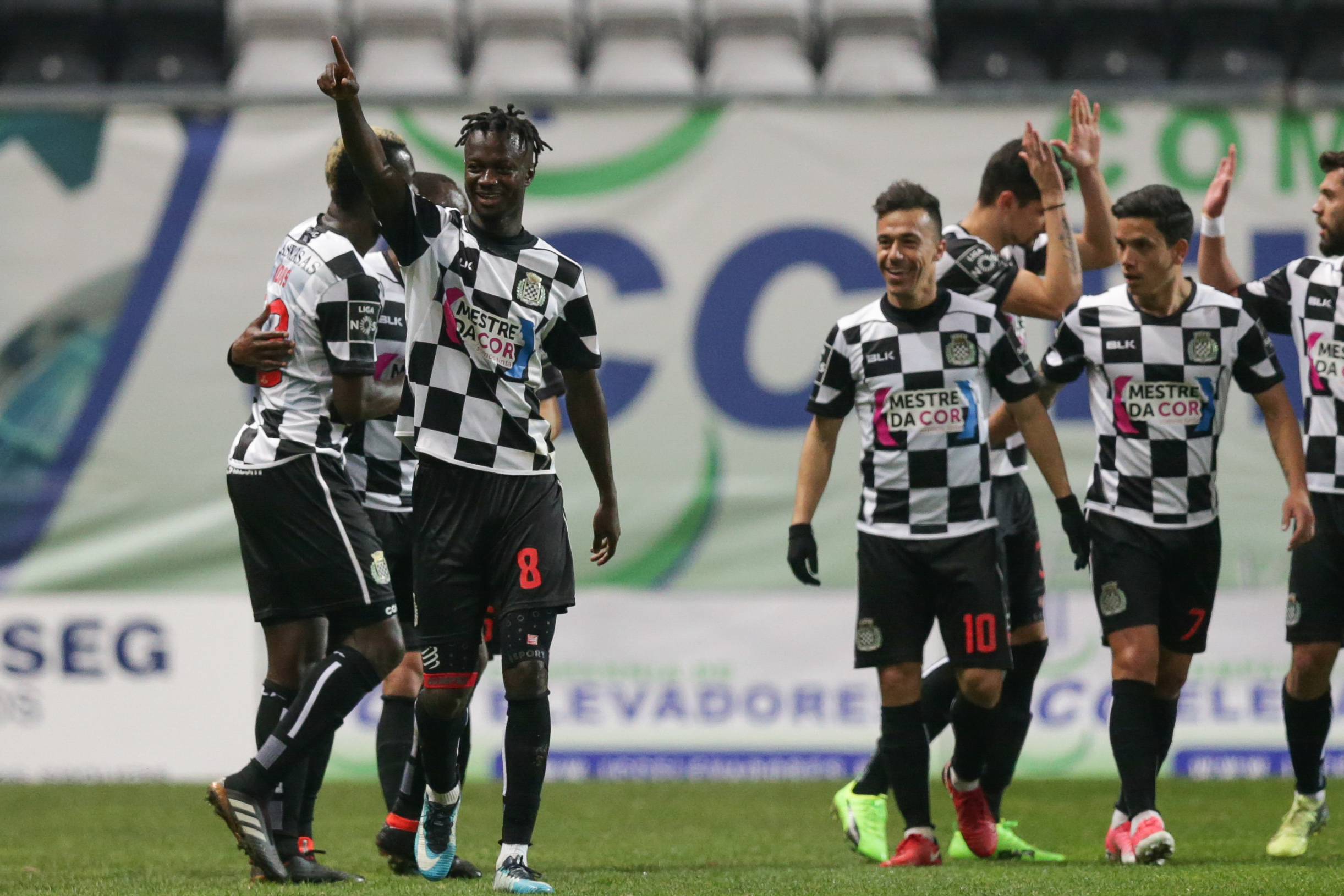 Boavista goleia Vitória de Setúbal no Bessa