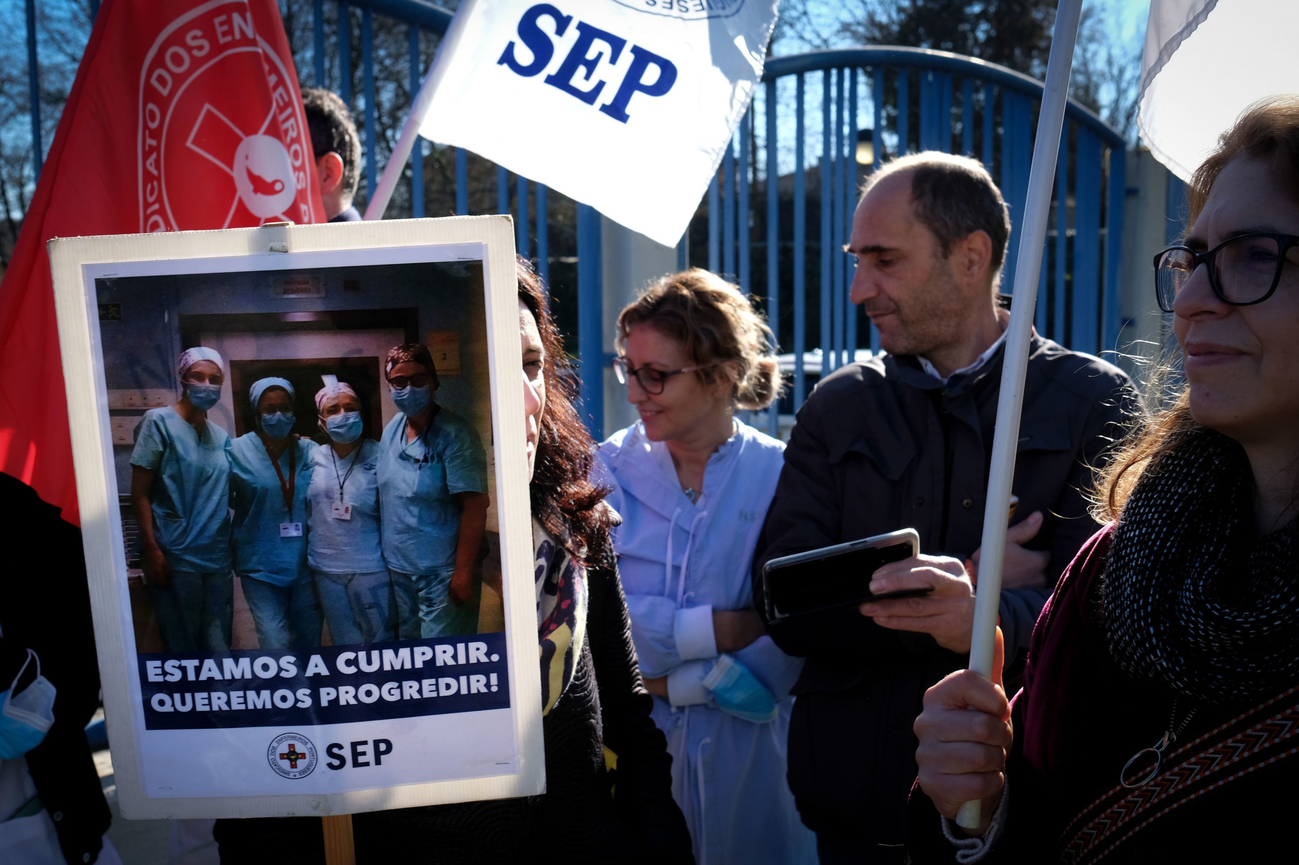 Enfermeiros em Viseu paralisam serviços e marcam nova greve para 24 de fevereiro