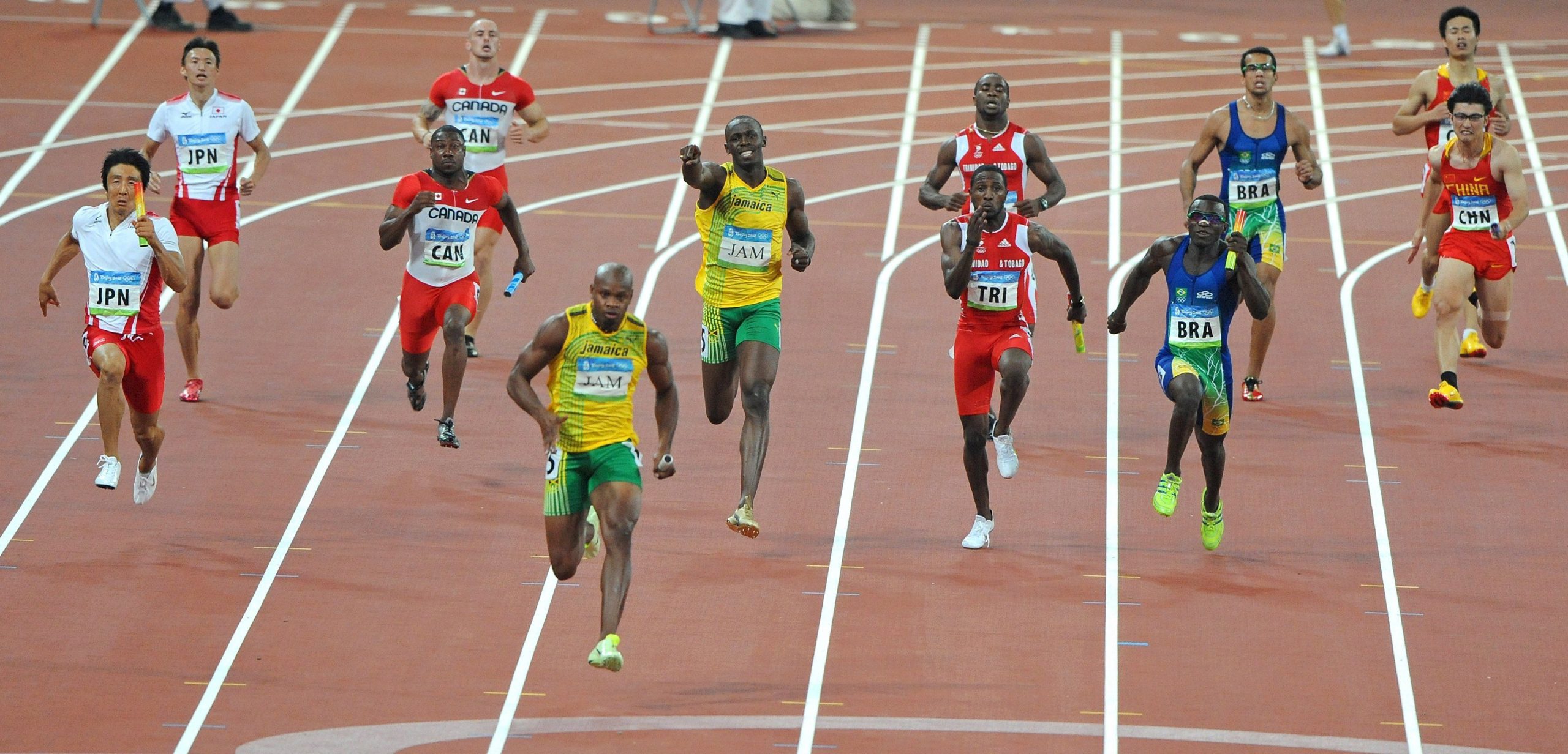 Estafeta brasileira recebe bronze de Pequim2008 que roubou recorde a Bolt
