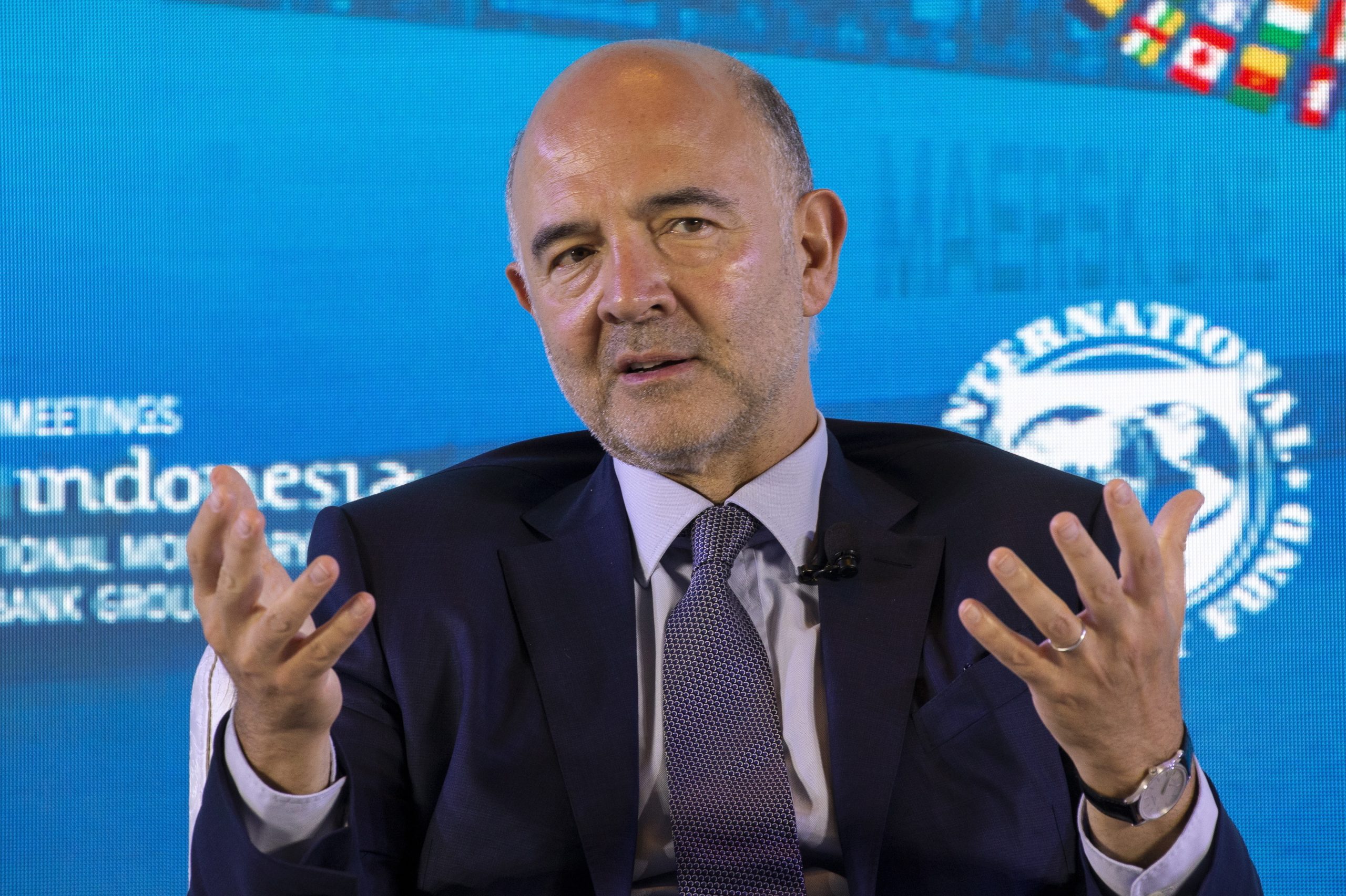 Moscovici entrega hoje em Roma carta a pedir clarificações sobre orçamento