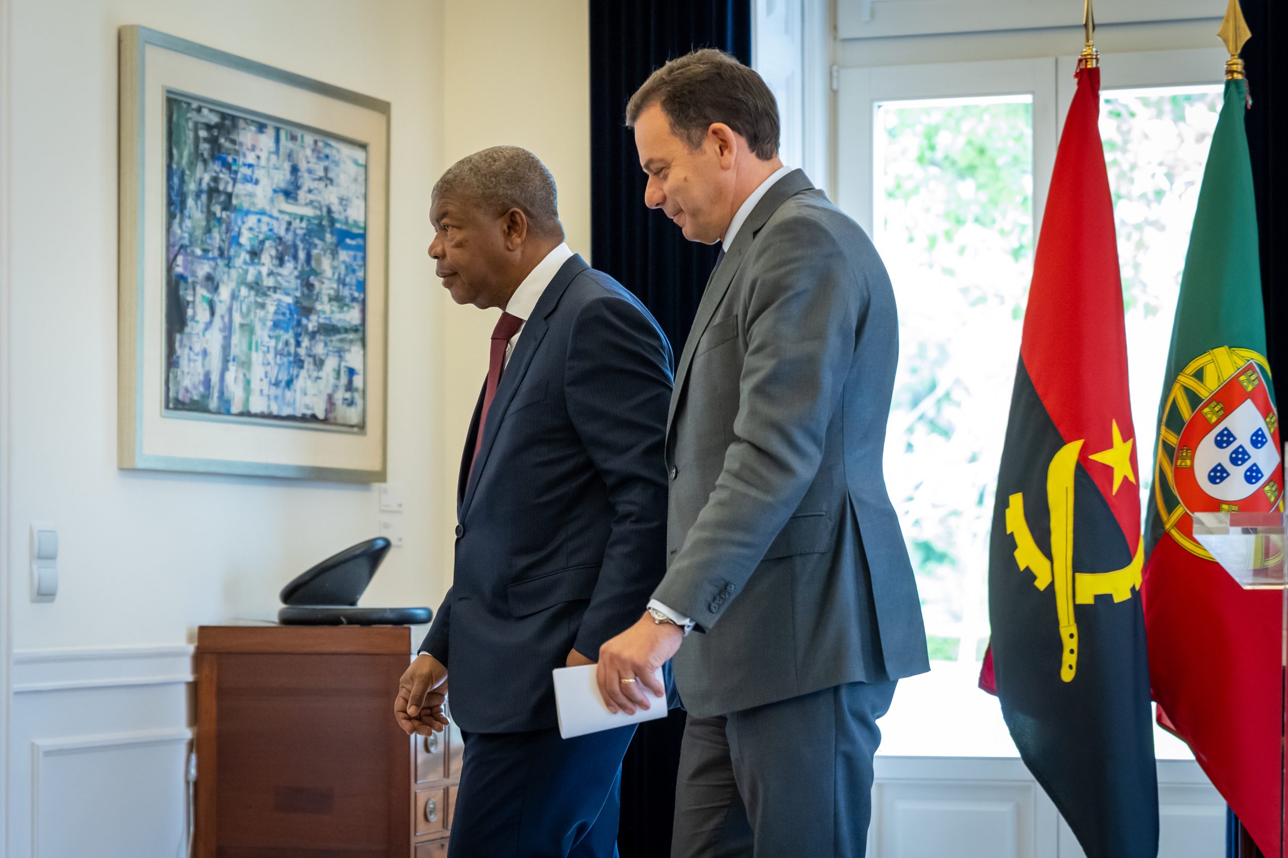 João Lourenço convidou Luis Montenegro para visita oficial a Angola