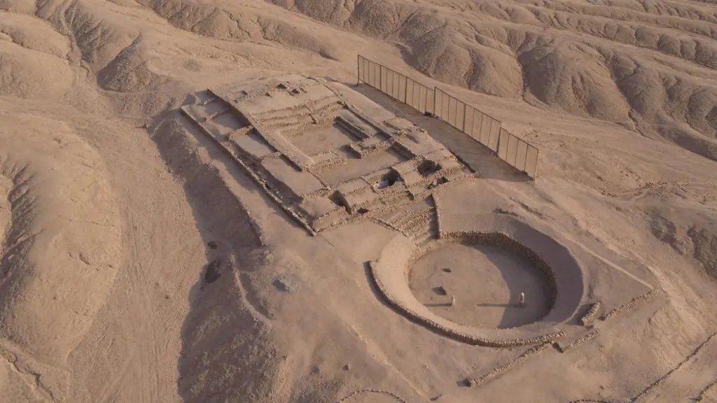Arqueólogos descobrem cidade com 3.500 anos no Peru