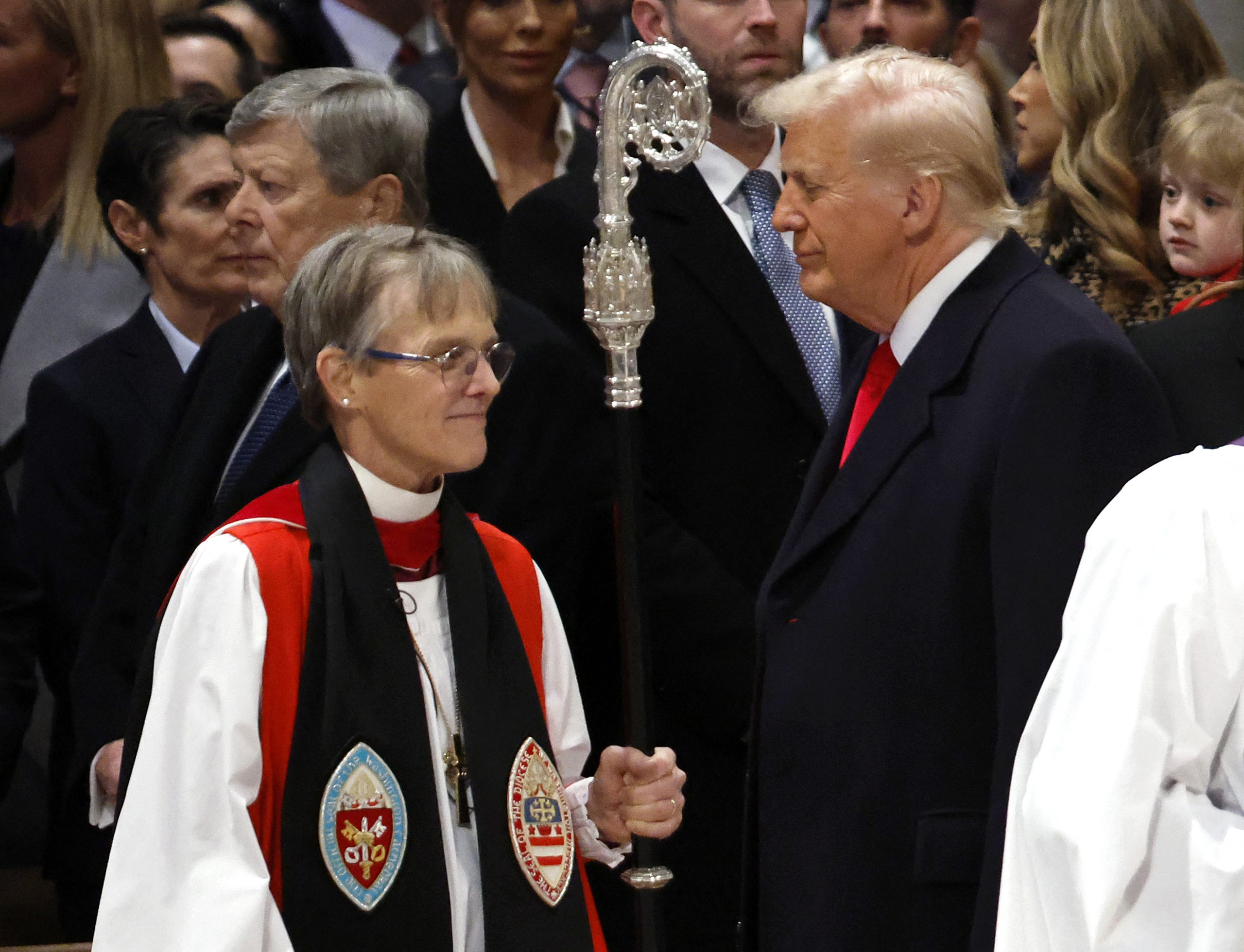 Bispa pede a Trump que “tenha misericórdia” pelos imigrantes e pessoas LGBTQIA+