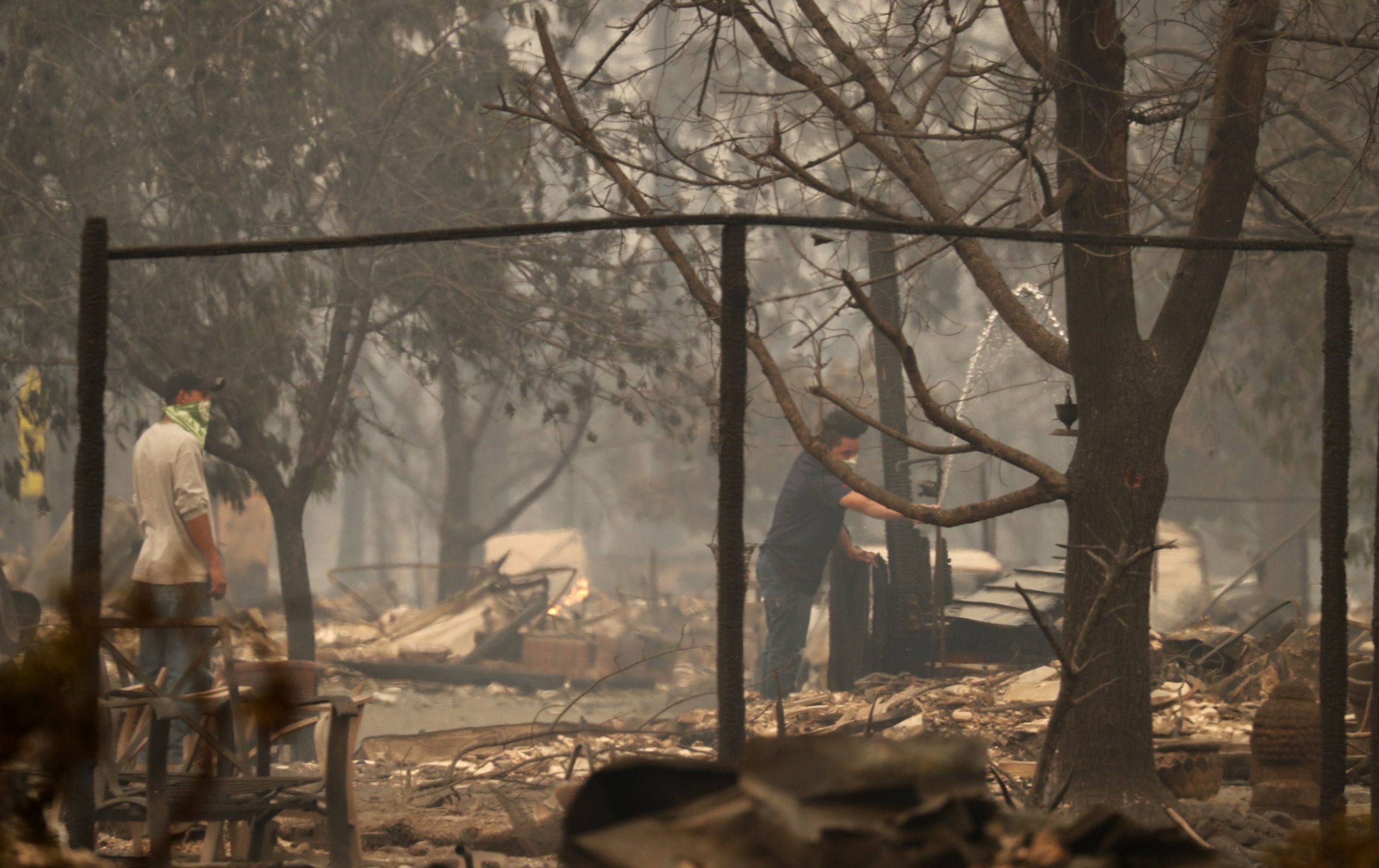 Mais de 100 pessoas dadas como desaparecidas em incêndios na Califórnia