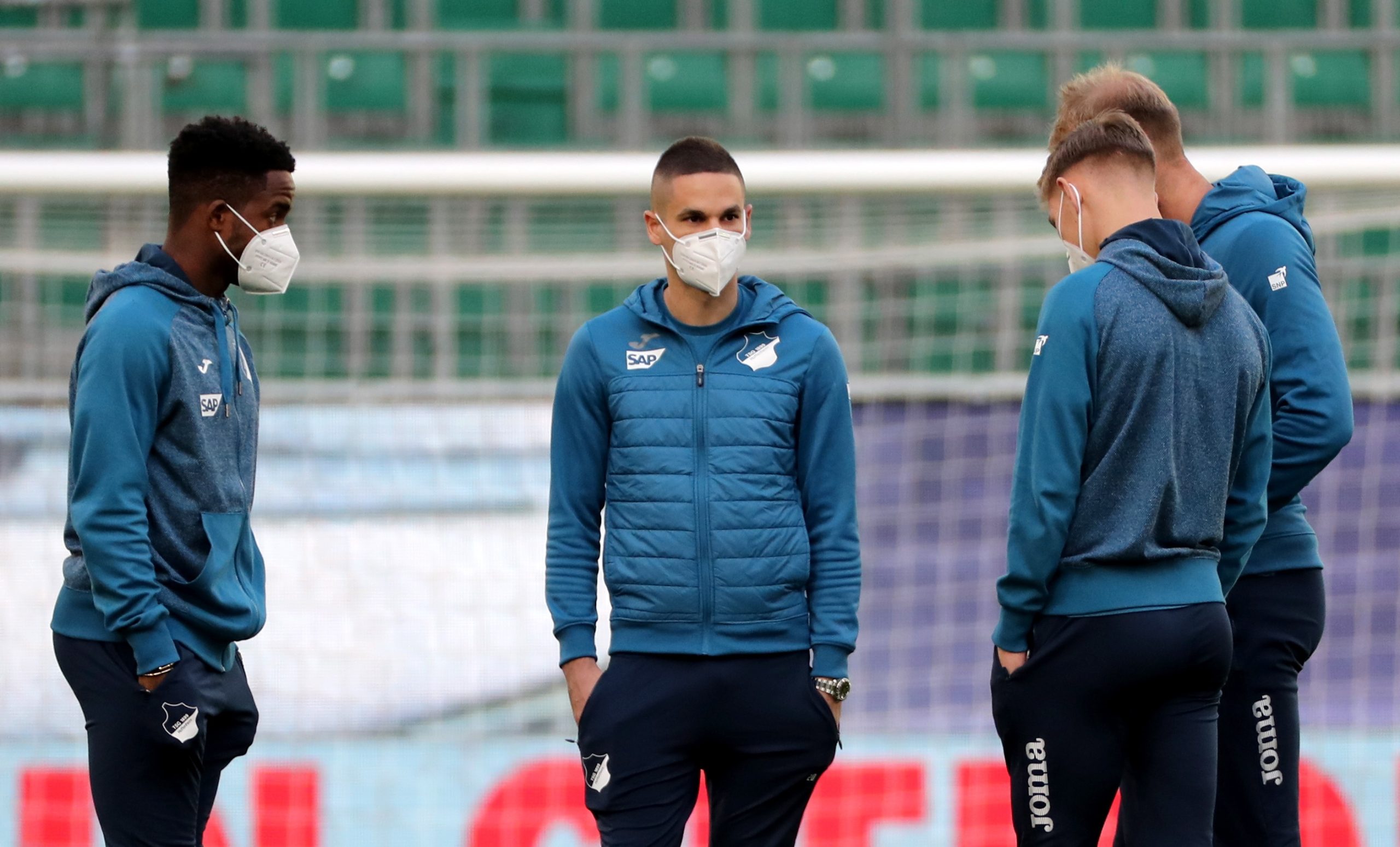 Bundesliga: Plantel e equipa técnica do Hoffenheim em quarentena