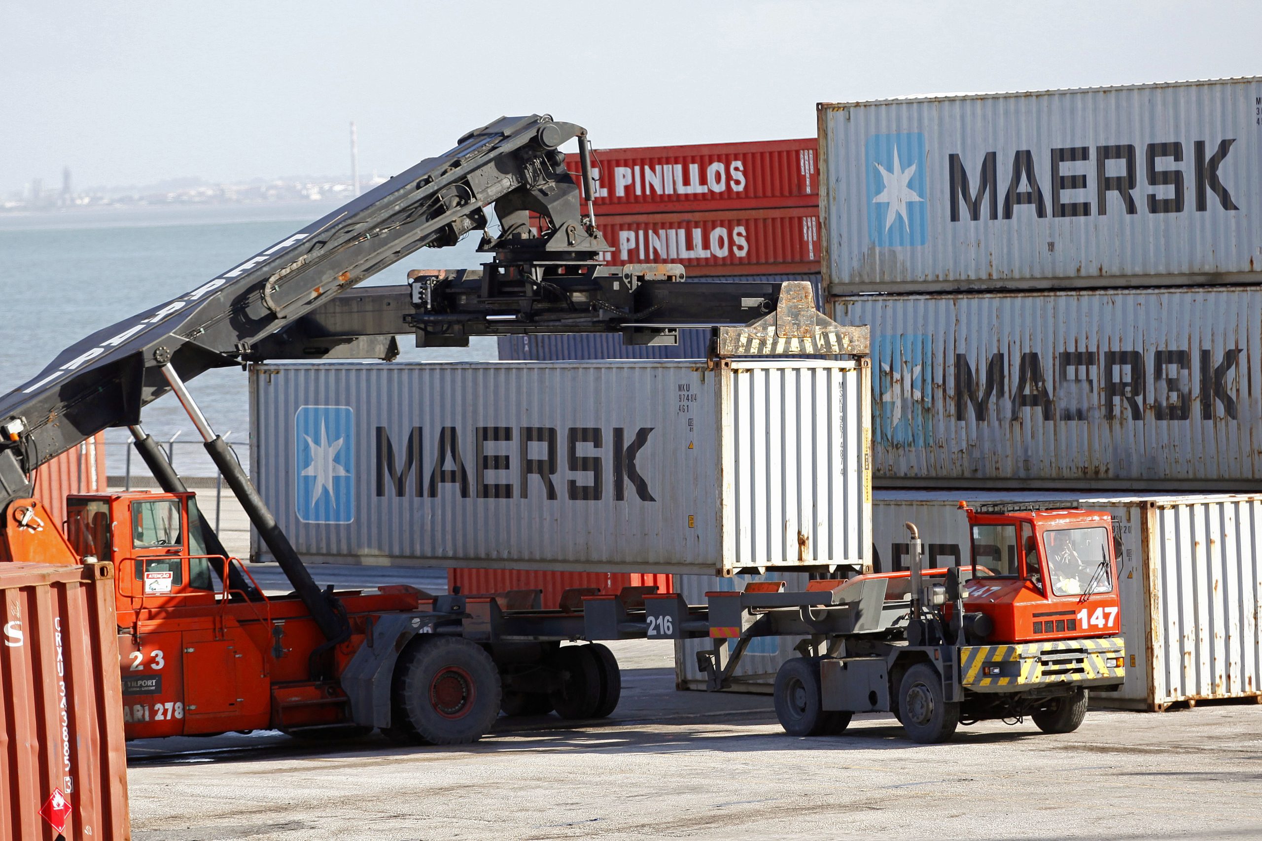 Estivadores prolongam greve no Porto de Lisboa até 13 de abril