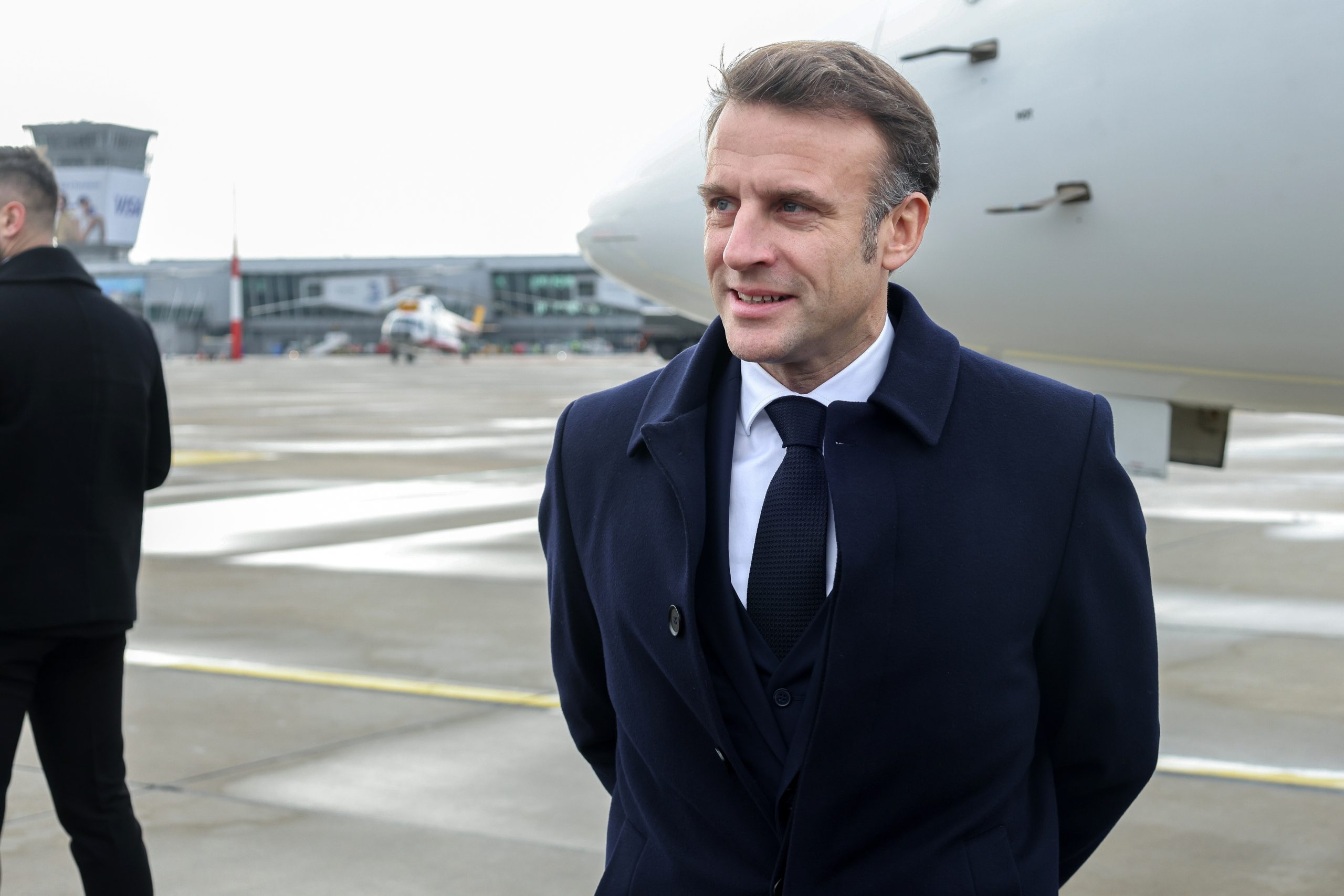 Macron e Papa Francisco debatem Ucrânia e Síria durante visita à Córsega