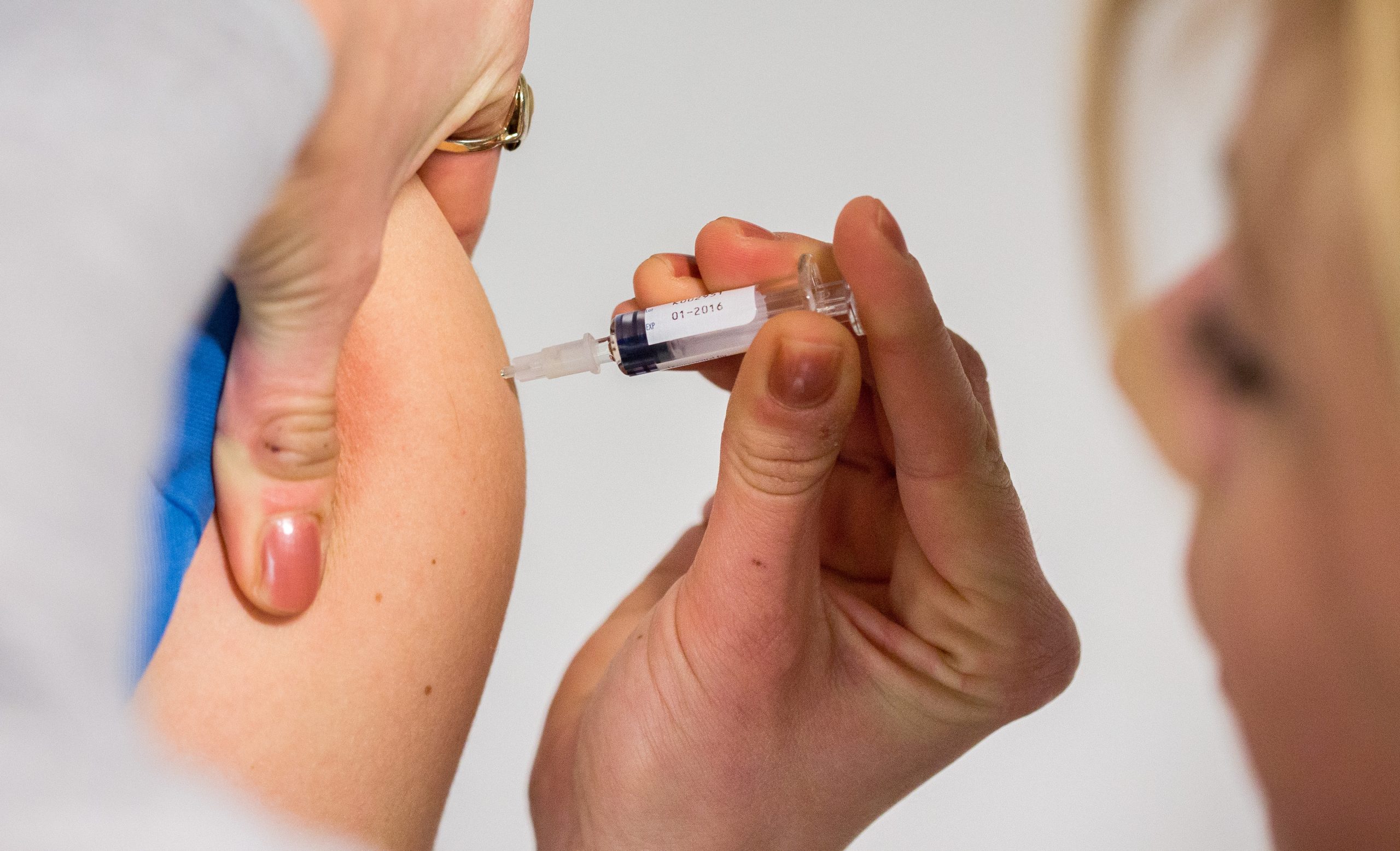 Mais de 13 mil casos de sarampo na Europa num ano mas com tendência de redução