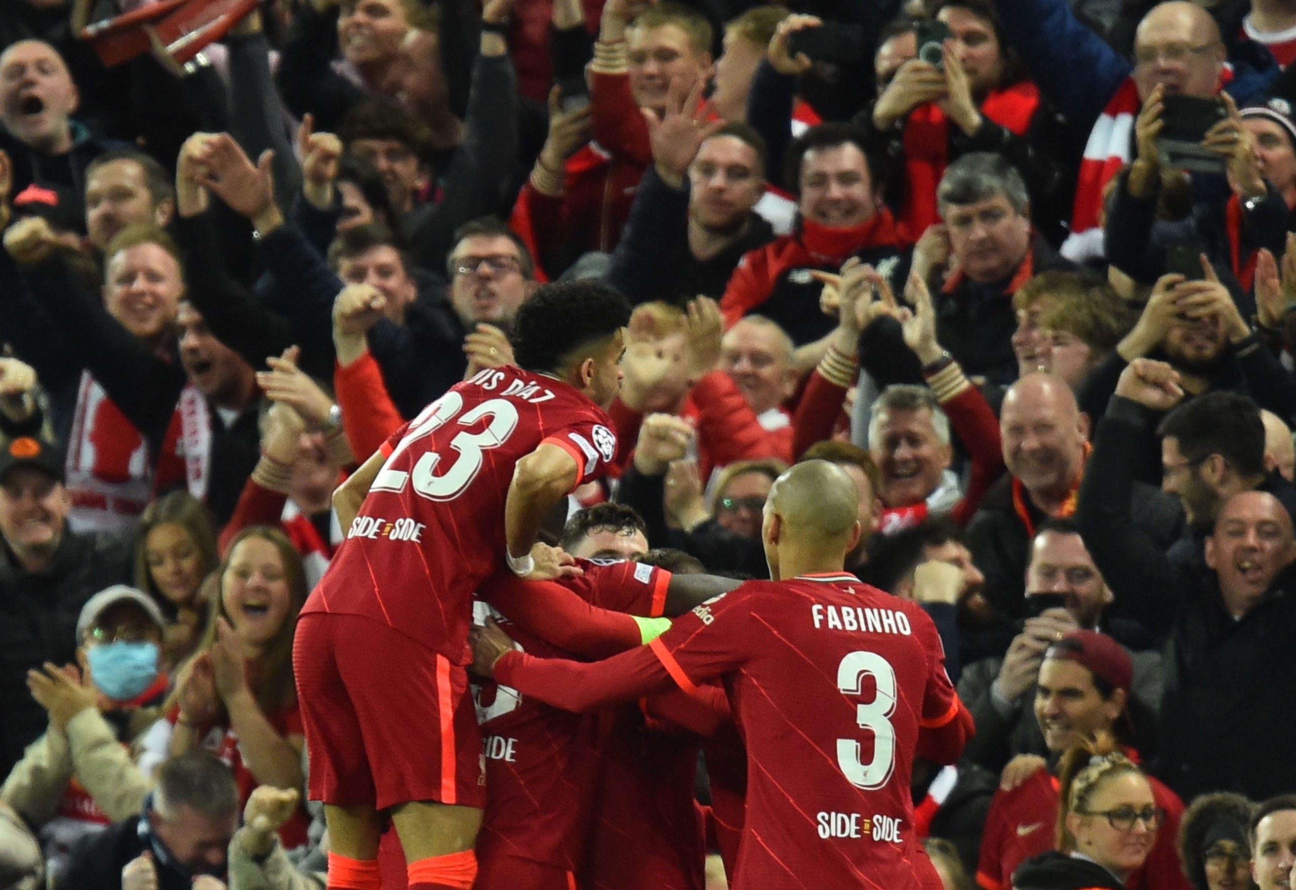 Liverpool mais perto da final da Champions depois de vencer Villarreal em Anfield Road