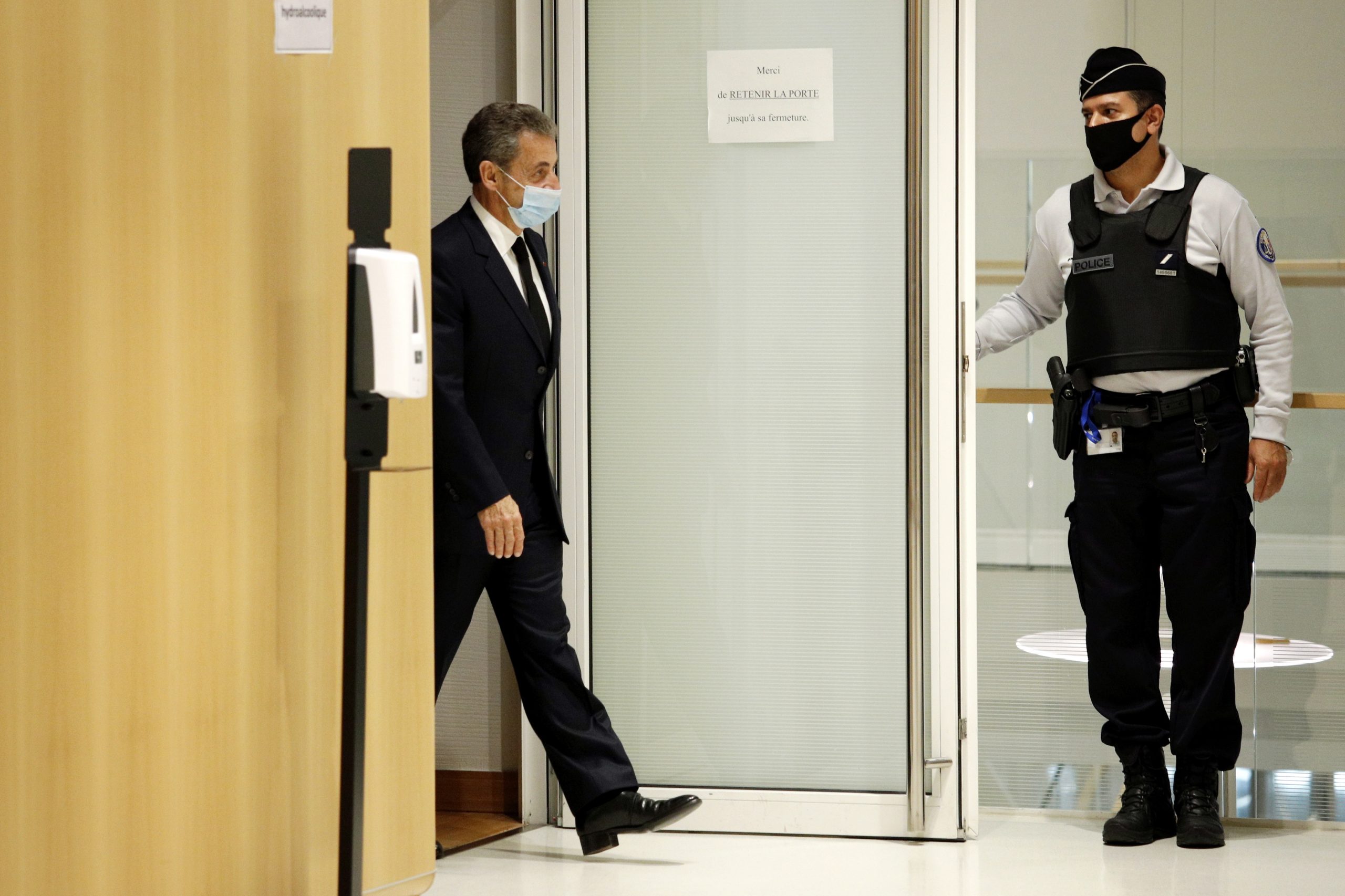 Processo por corrupção do ex-presidente francês Nicolas Sarkozy é retomado hoje