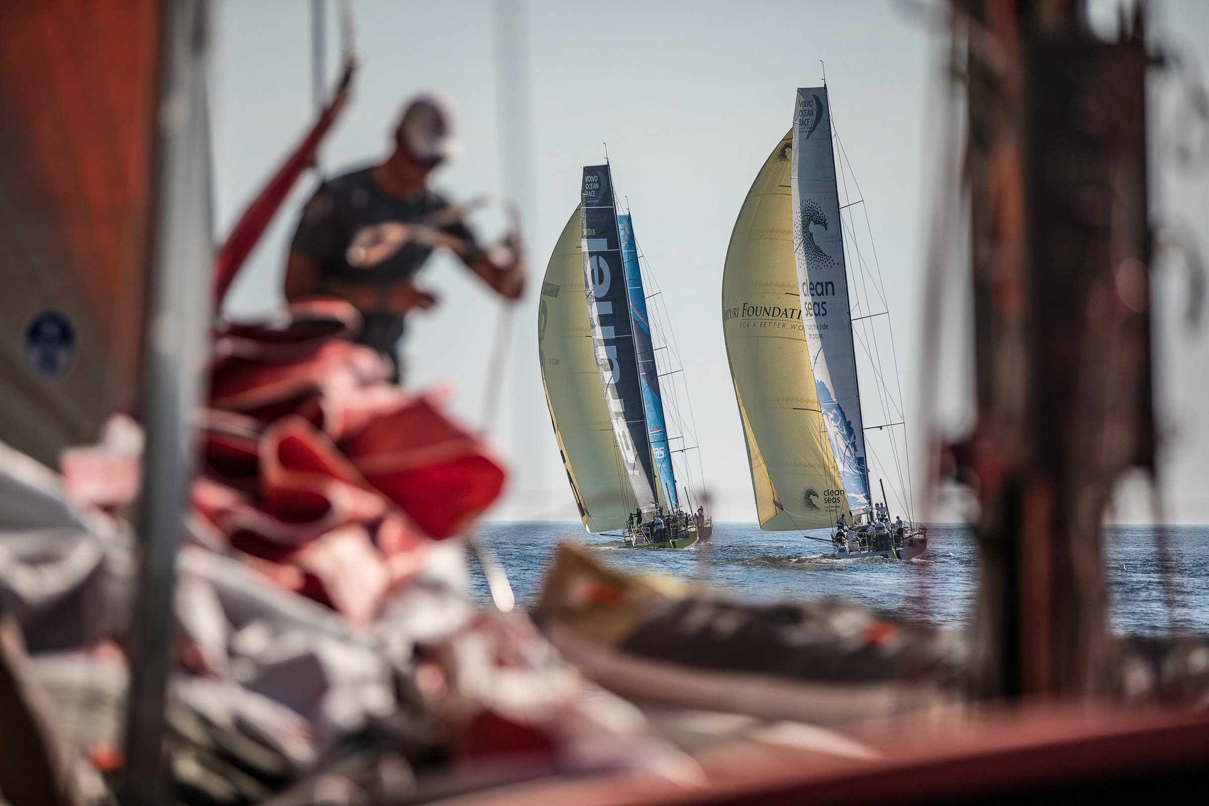 Volvo Ocean Race: Dois portugueses fazem história a caminho da China