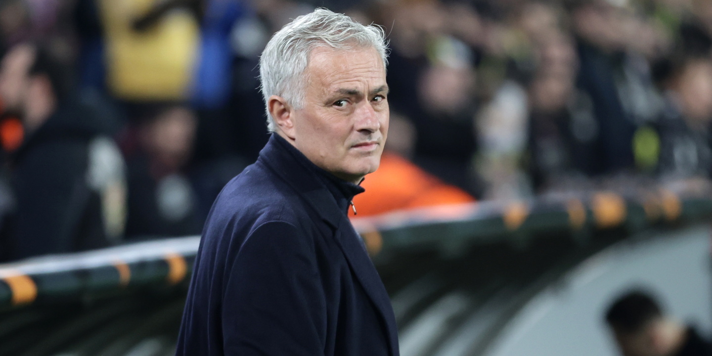 José Mourinho despedido do Fenerbahçe