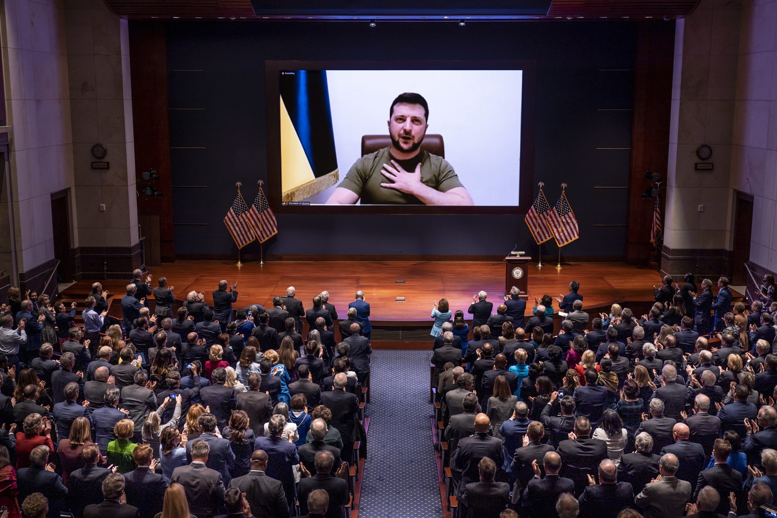 Zelensky exige à Rússia “restauração da integridade territorial”