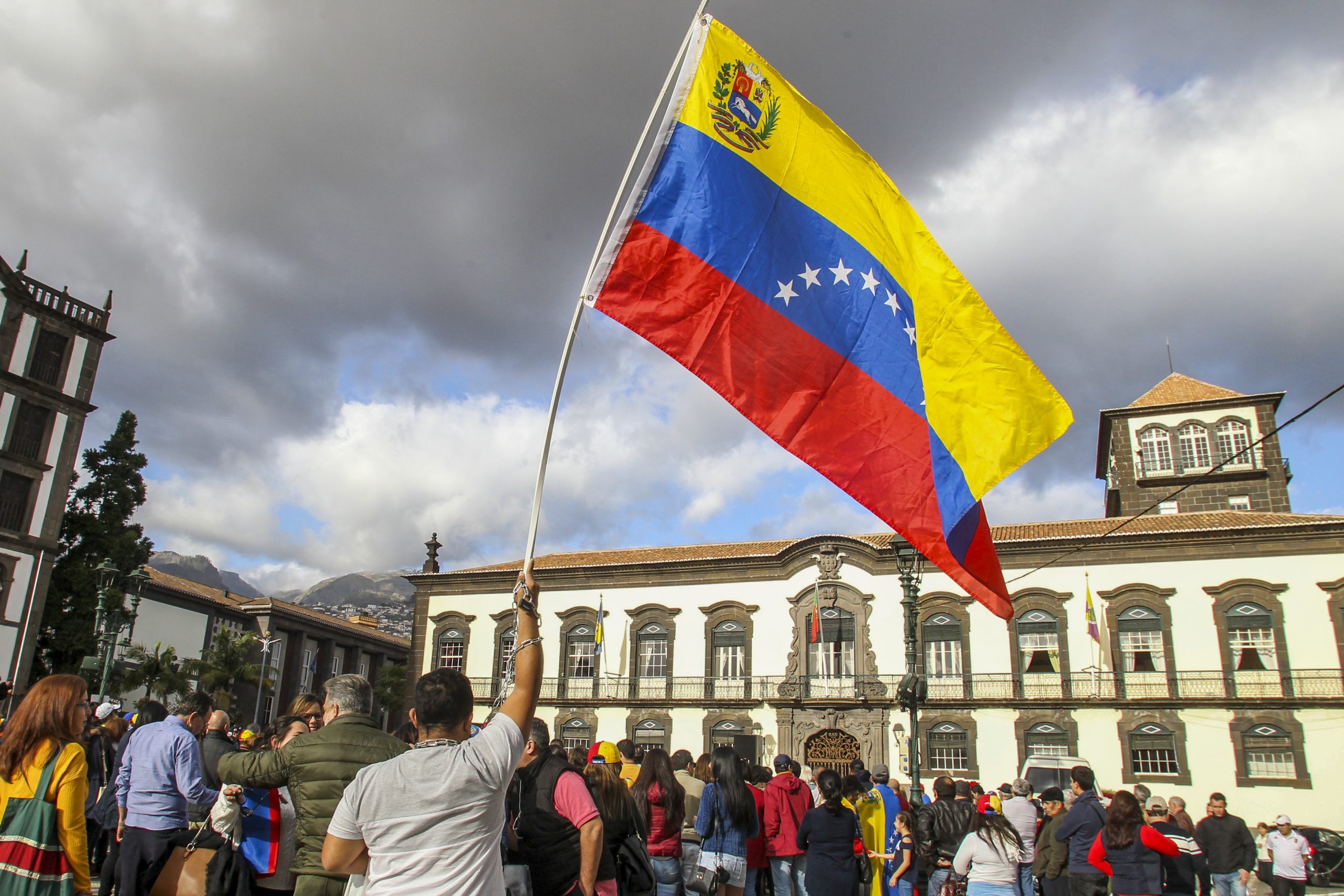 Madeira continua a acolher “sem qualquer discriminação” emigrantes da Venezuela