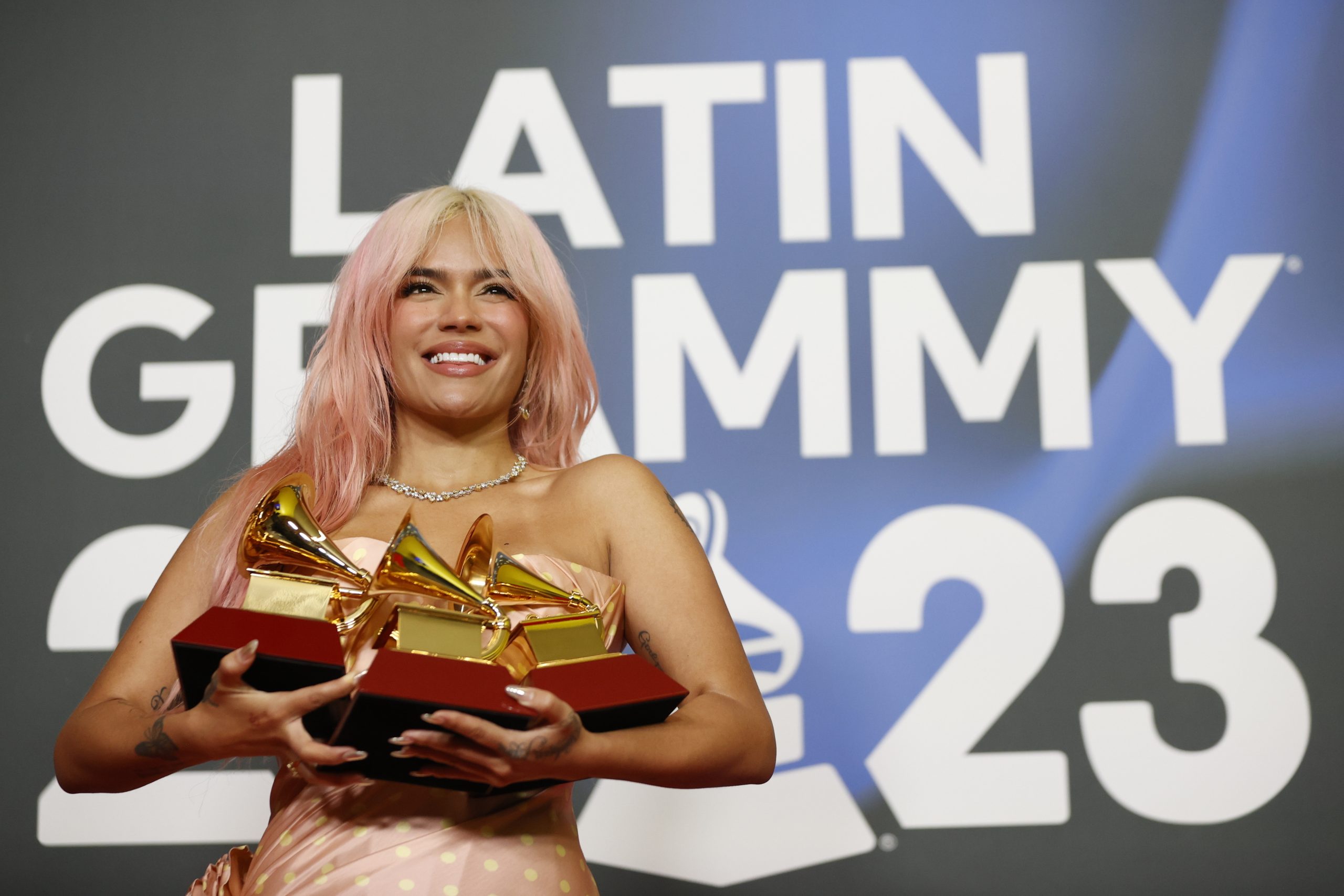 Grammy Latinos de Melhor Álbum, Gravação e Canção para Karol G., Lafourcade e Shakira