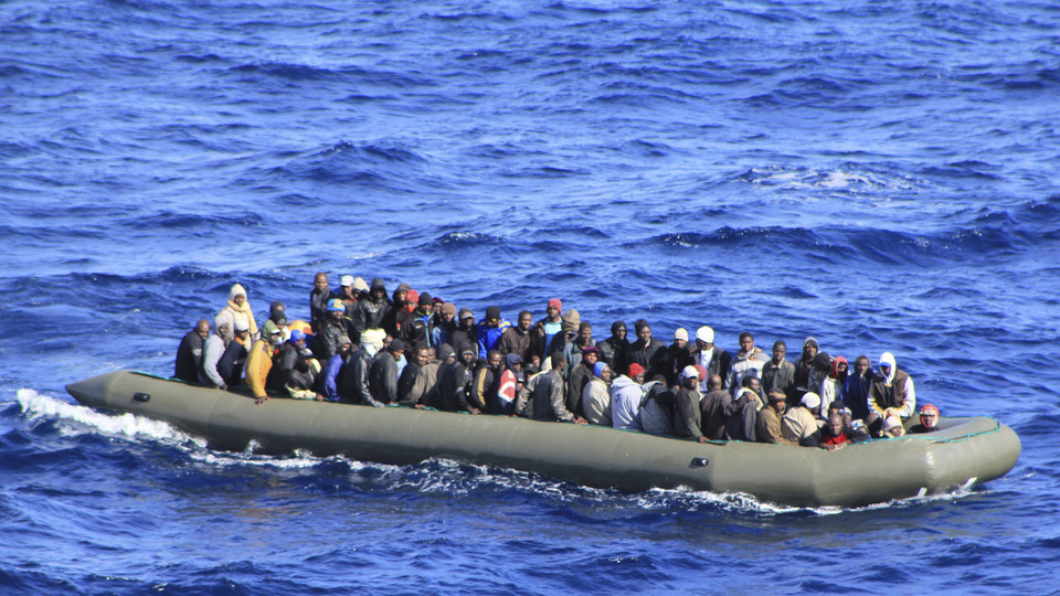 Parlamento aprova voto de pesar pelas mortes em naufrágios no Mar Mediterrâneo