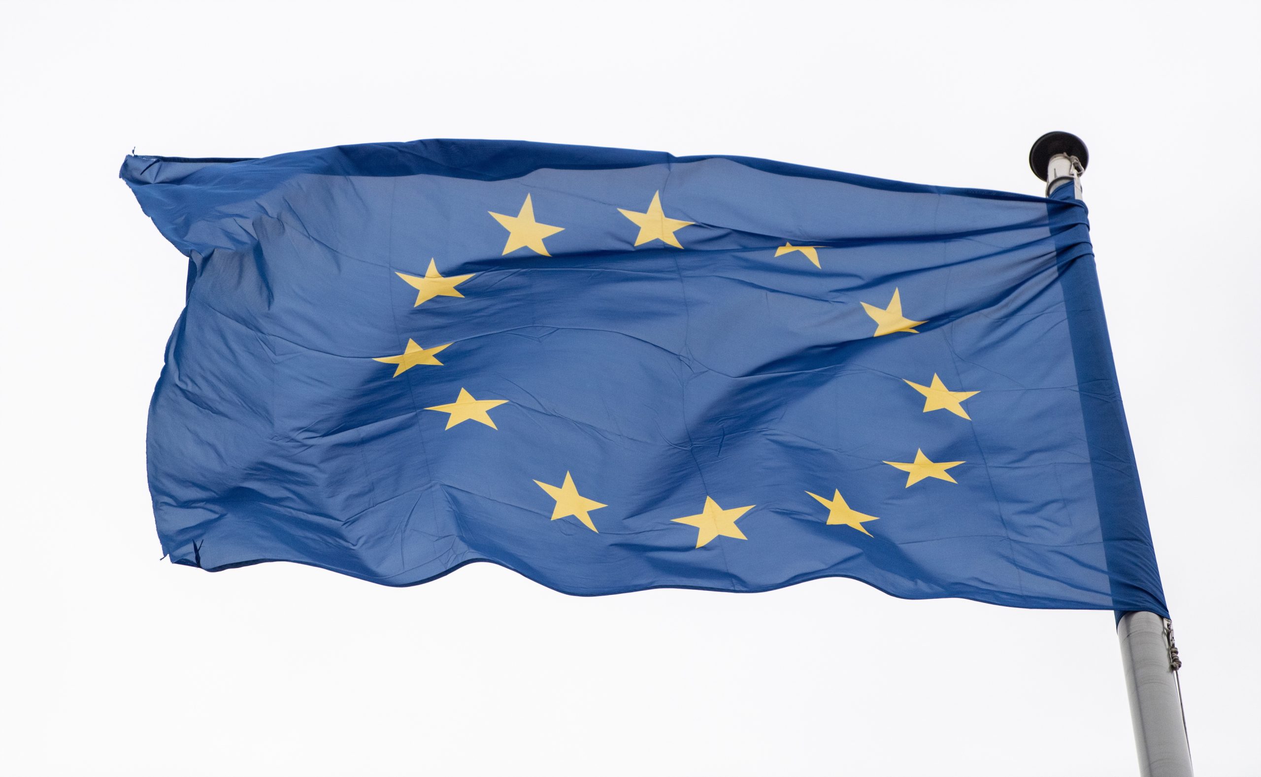 Migrações: França quer registo organizado de entradas no espaço Schengen