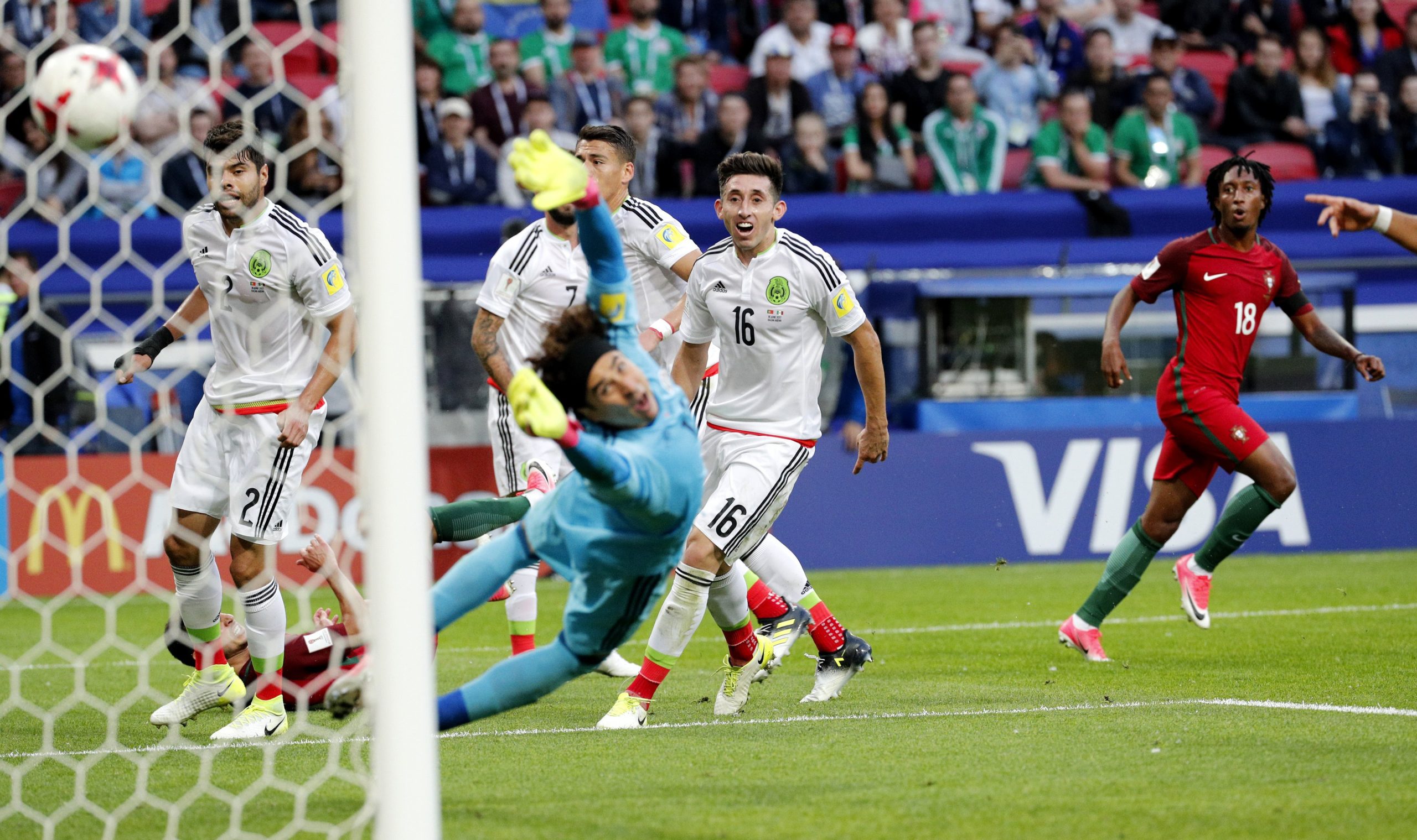 Taça das Confederações: FIFA adverte México por cânticos discriminatórios dos adeptos