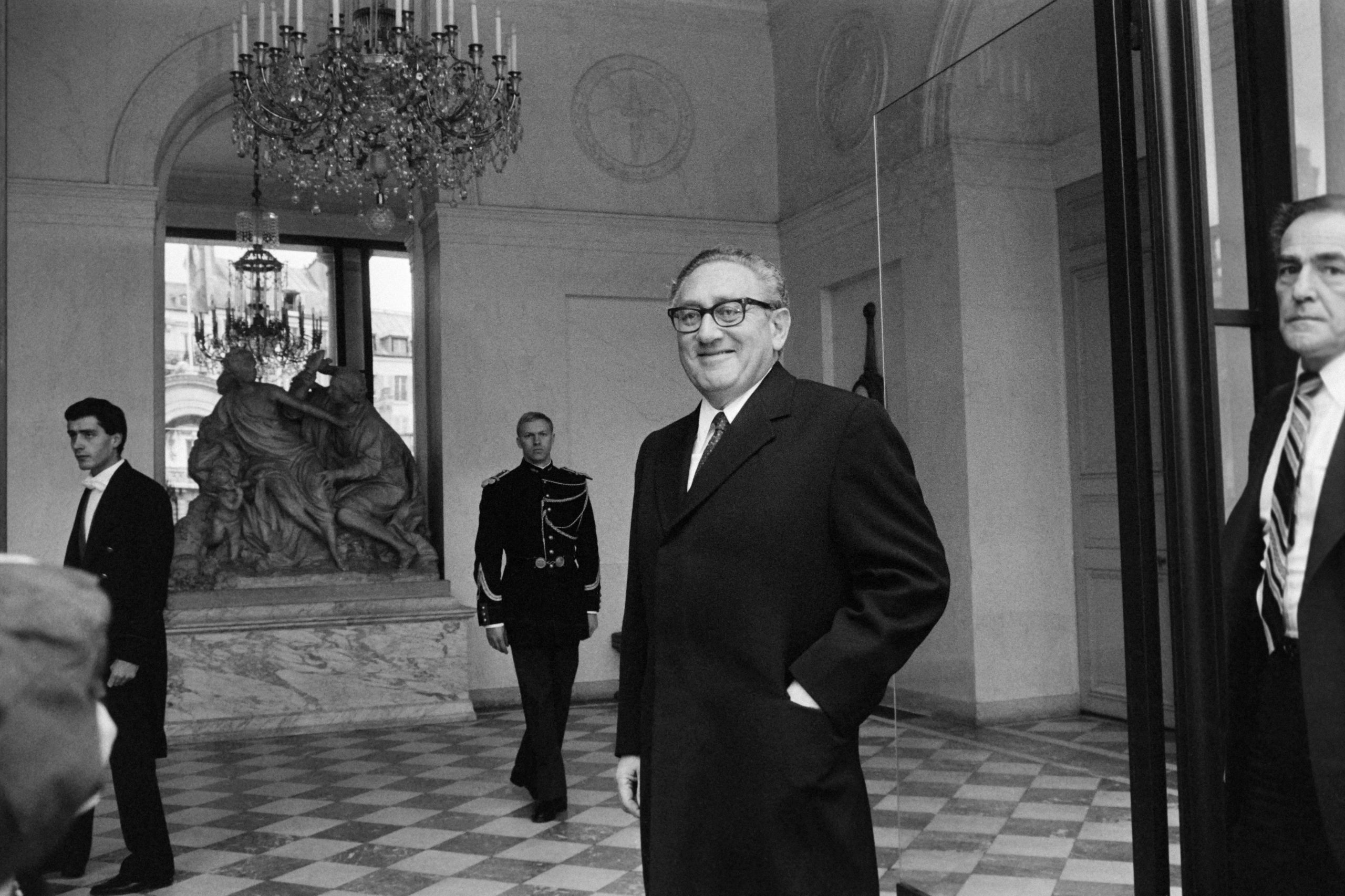 100 anos de Kissinger. Um cowboy que a América adora ou um falcão que metade do mundo detesta?