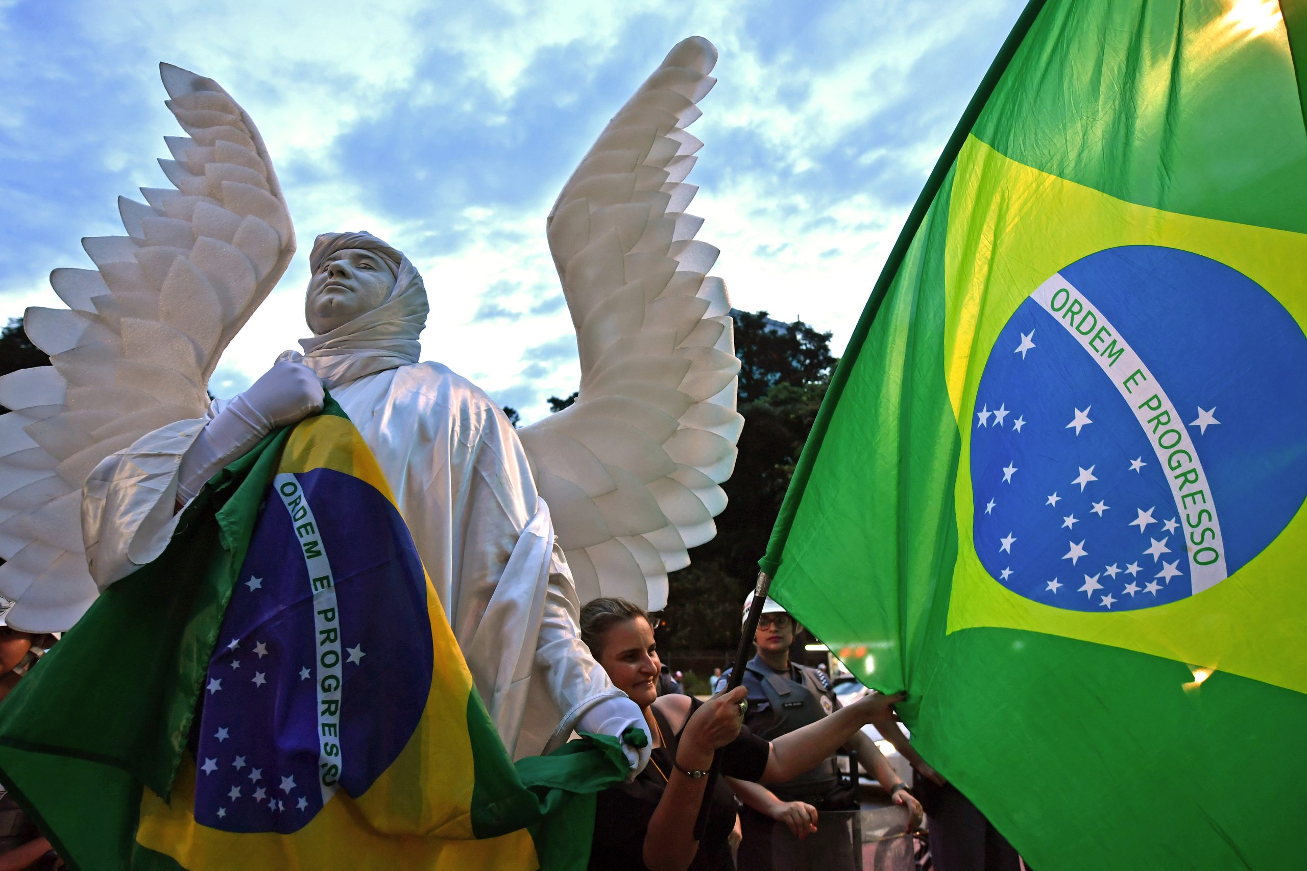 Brasil: mentiras tidas como verdades e verdades que parecem mentiras