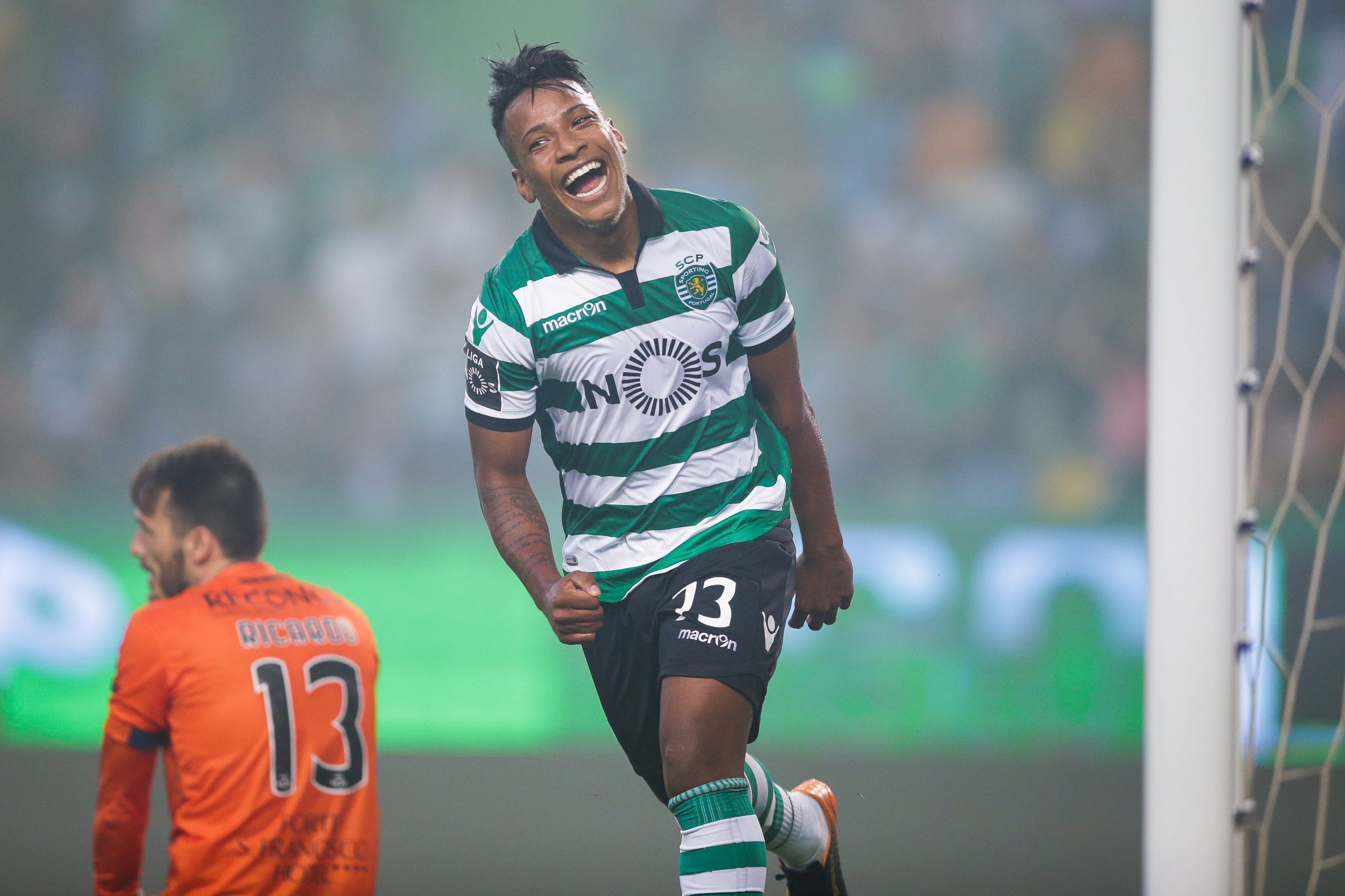 Sem Bas Dost, Matheus Pereira regressa aos convocados do Sporting para dérbi na Luz