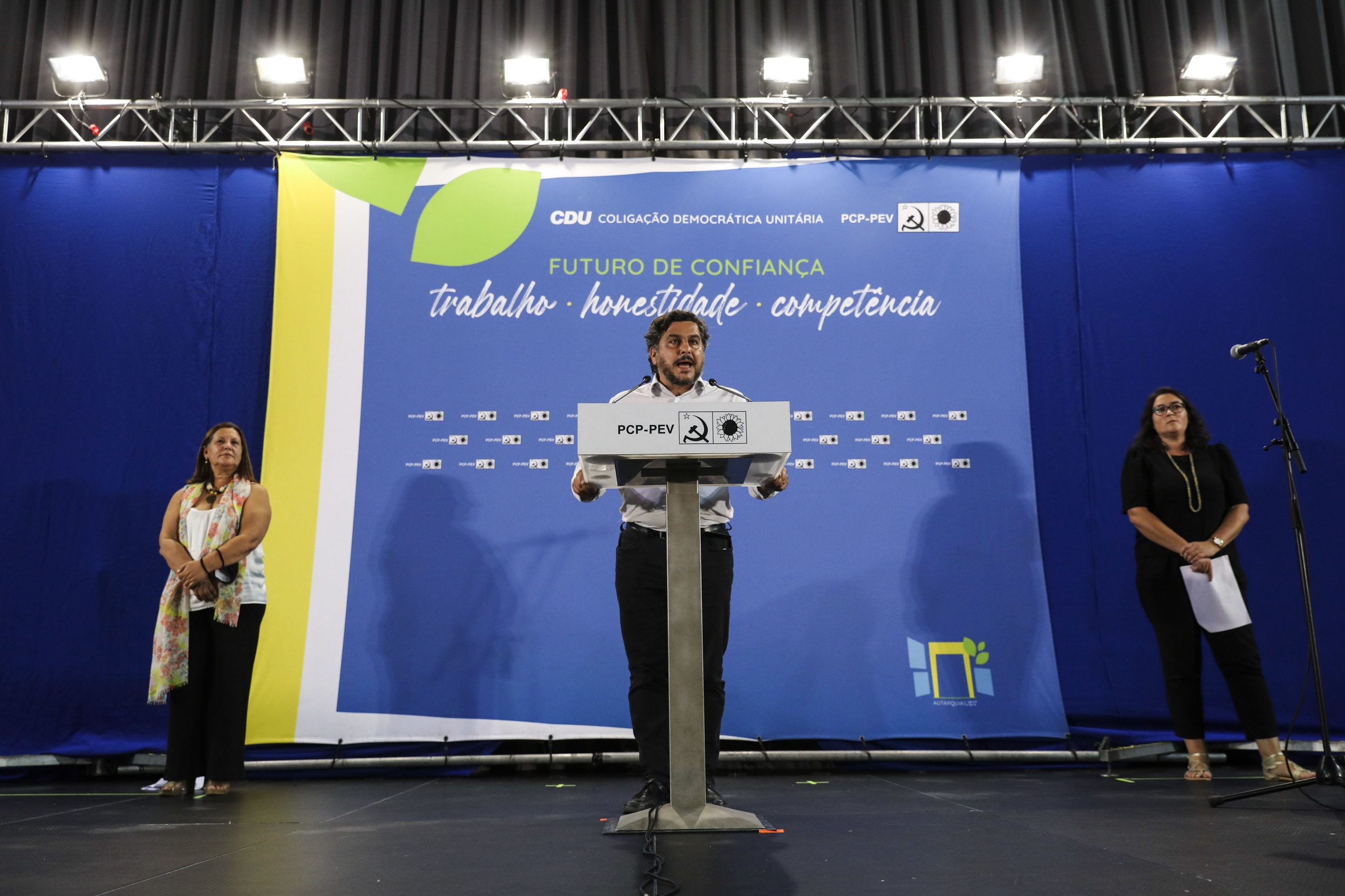Autárquicas: Bernardino toma o palco para criticar 12 anos de “promiscuidade” do PS em Loures