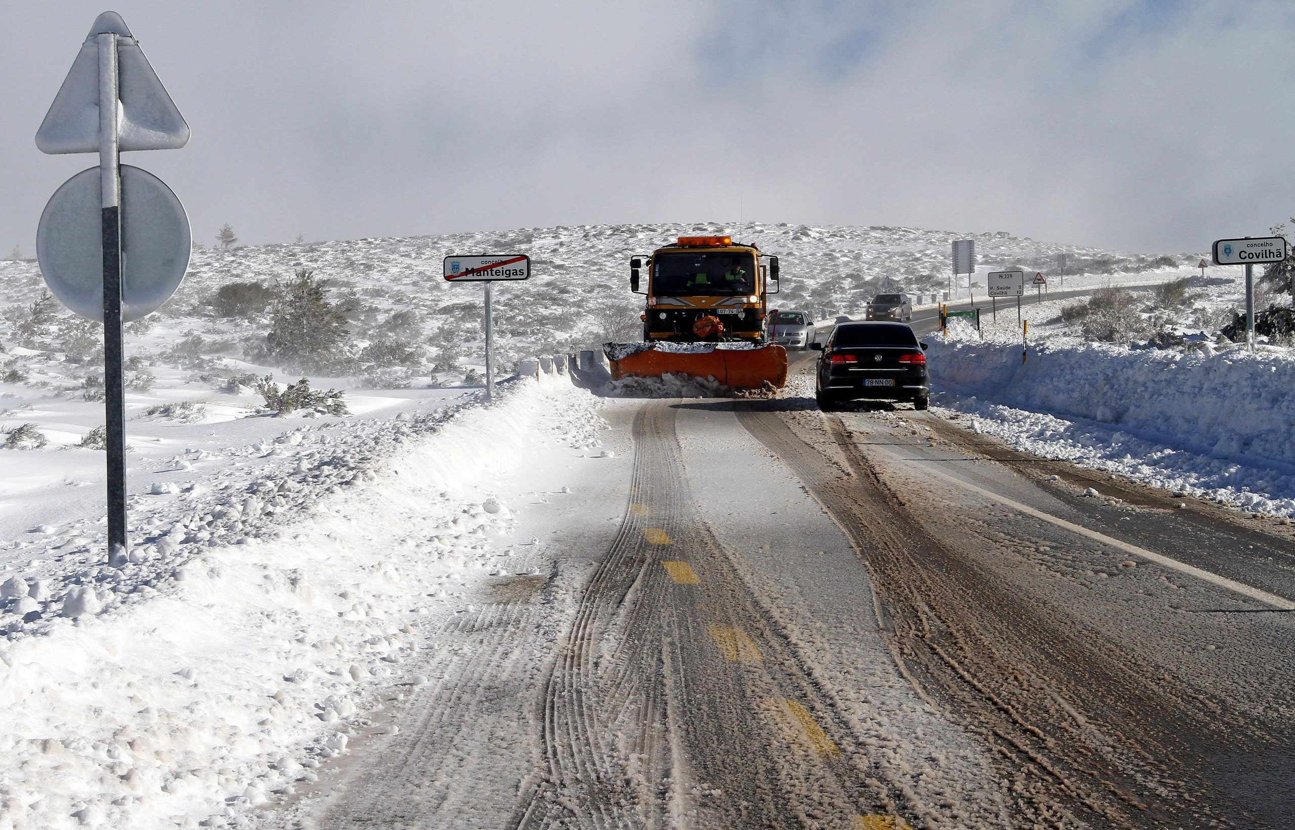 Aulas suspensas em Montalegre devido à queda de neve