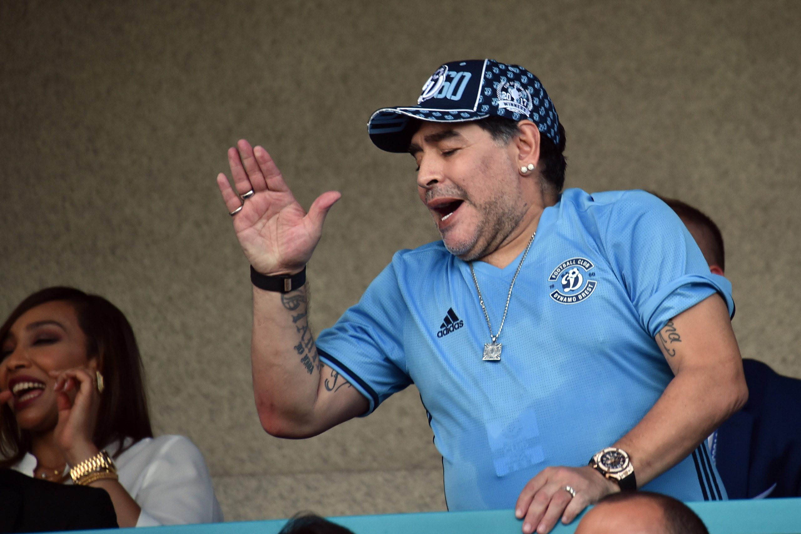Diego Maradona. Recuperação está a ser “excelente” e antigo jogador já quer regressar a casa