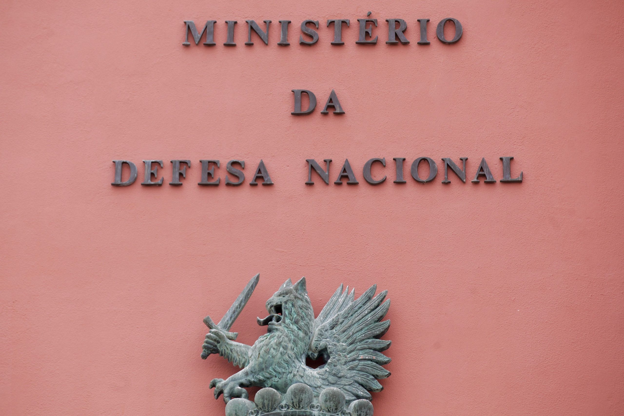 Ministério da Defesa investigou subvenções à Cruz Vermelha mas desconhece relatório da Inspeção-Geral das Finanças