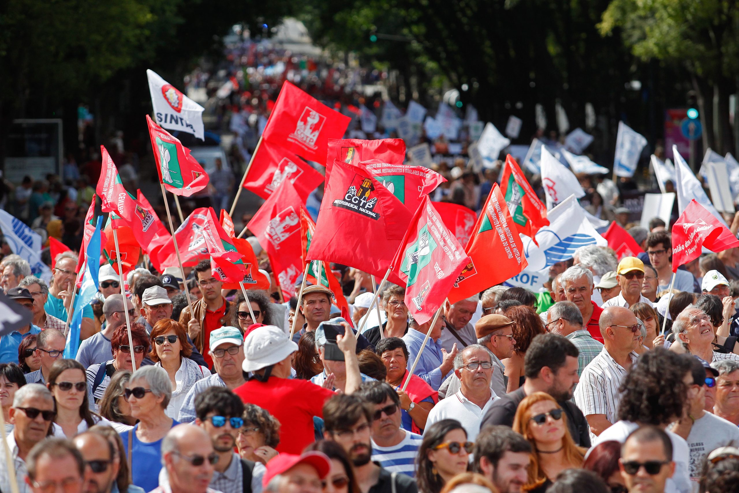 Jovens trabalhadores manifestam-se hoje em Lisboa contra a precariedade