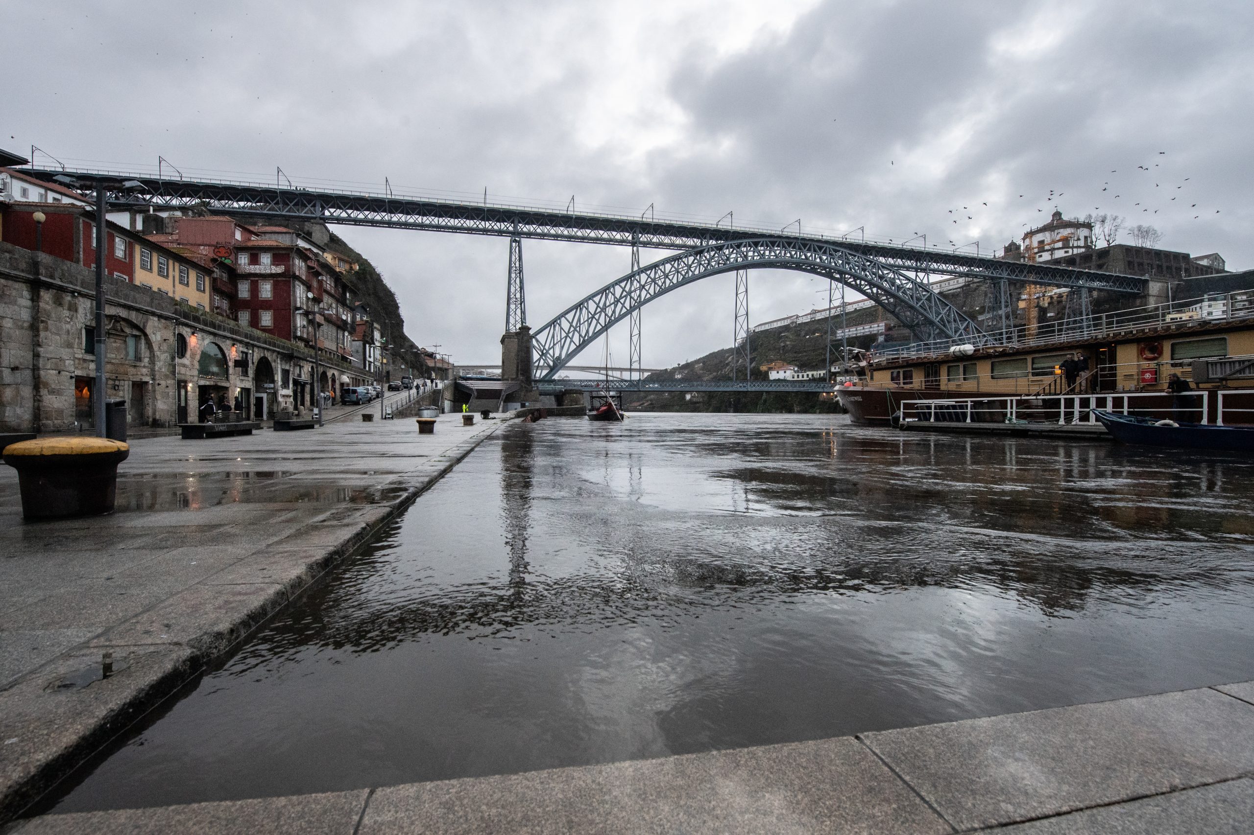 Capitania do Douro alerta para subida do caudal do rio devido à chuva intensa