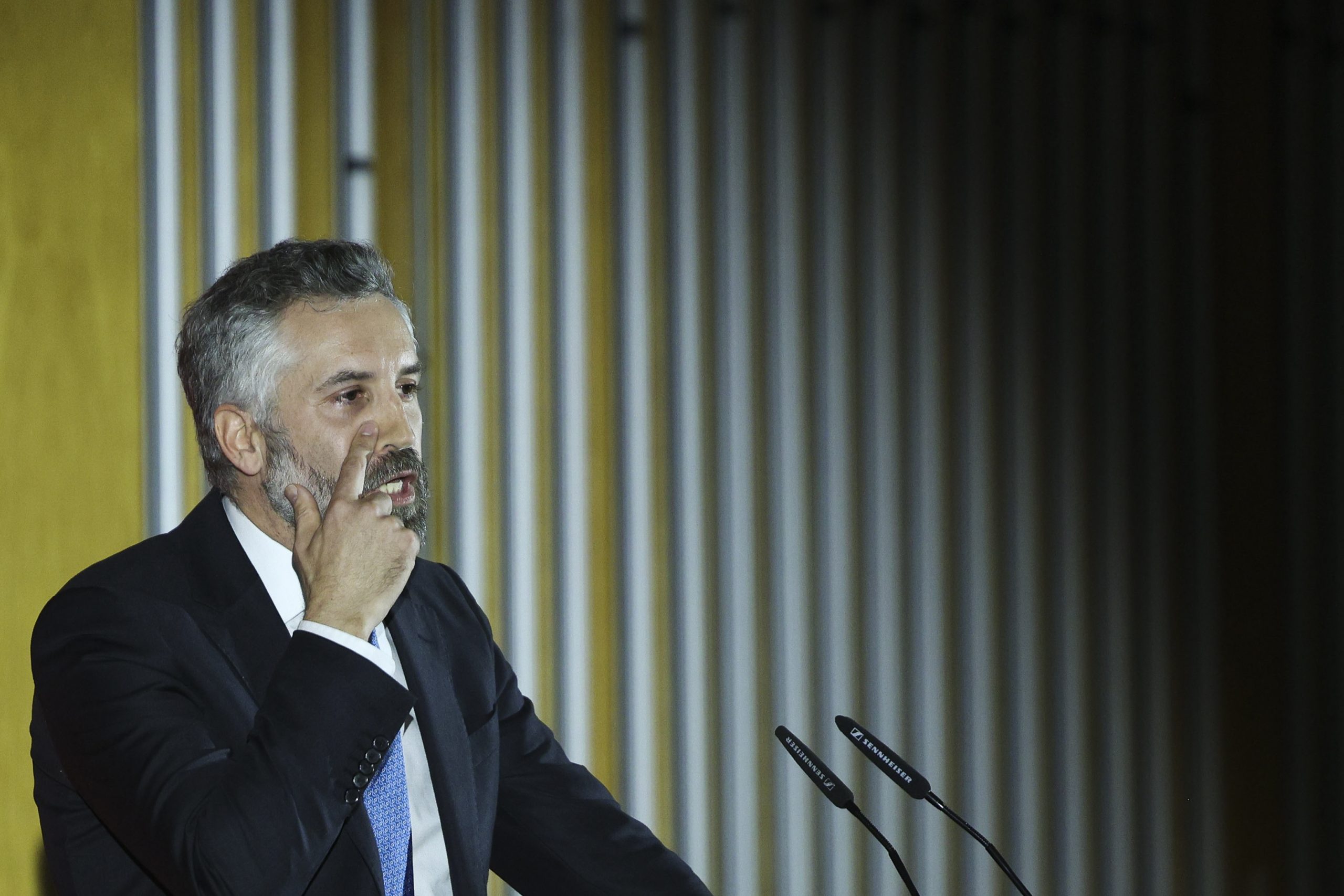 Pedro Nuno Santos: “Não conduzi o processo, não sou responsável por ele”, mas concorda com secretismo