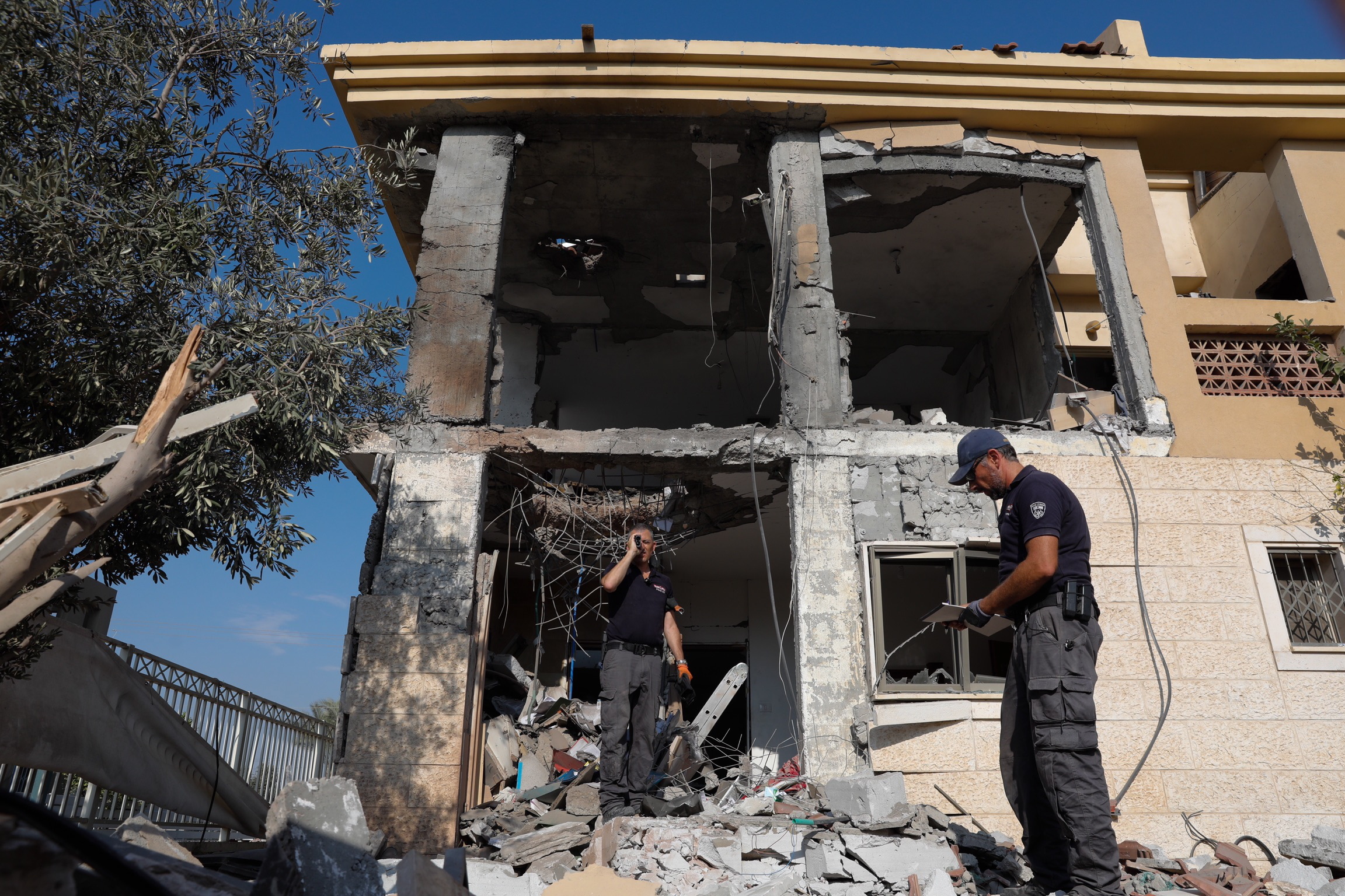 Israel fecha passagens para Gaza e ataca Hamas após morteiro atingir território