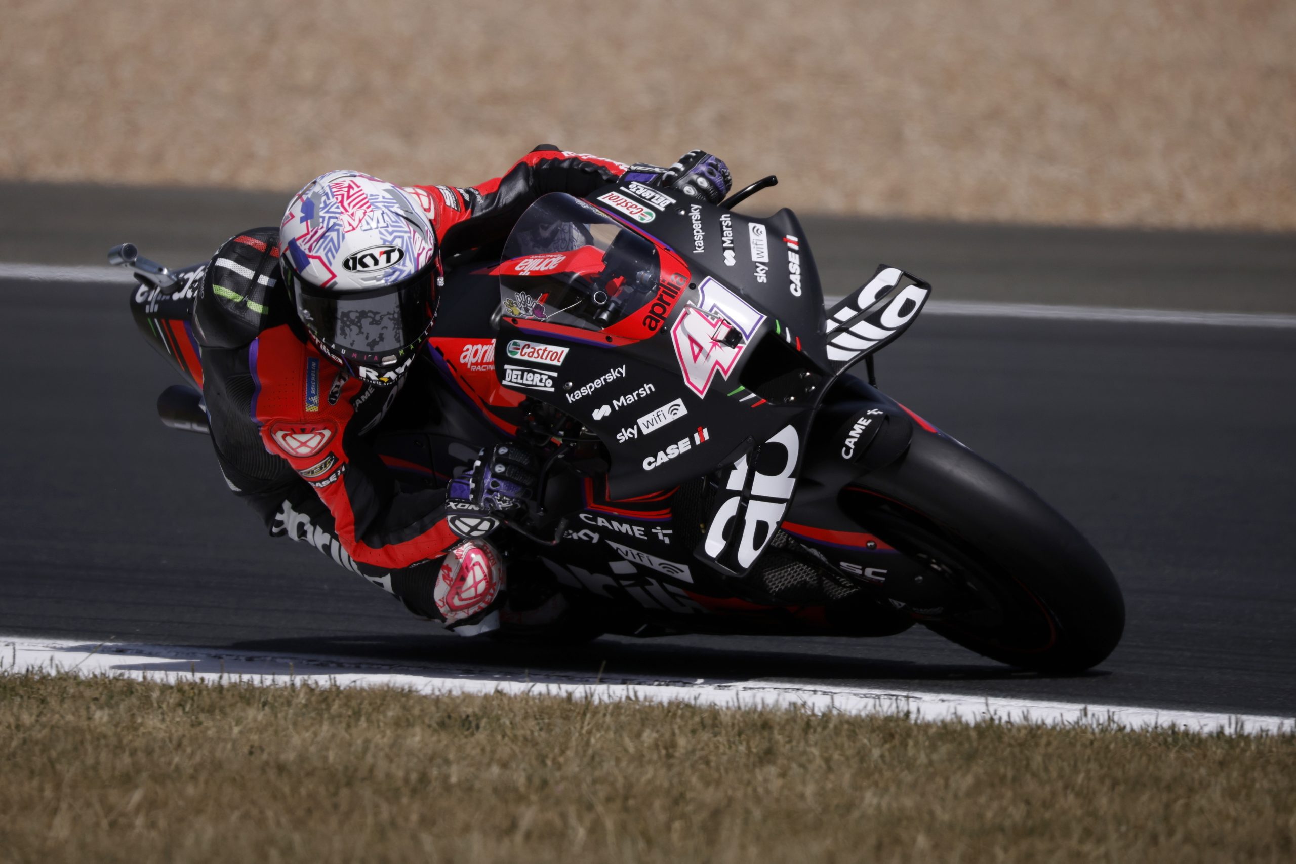 Espanhóis Espargaró e Vinales na equipa de MotoGP da Aprilia até 2024