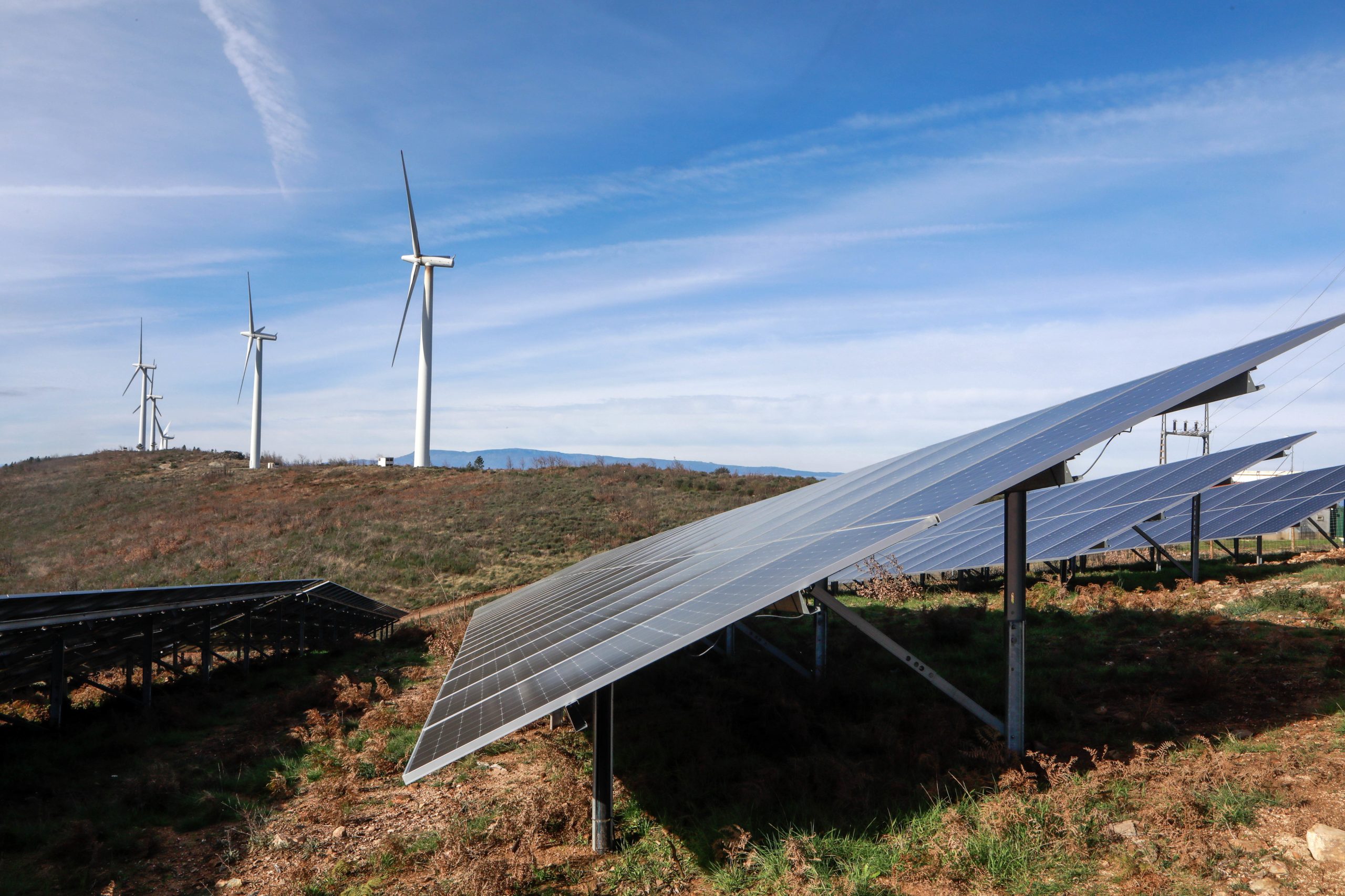 Mais de metade da eletricidade gerada em Portugal Continental é de origem renovável