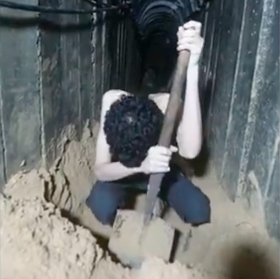 Hamas divulga vídeo com refém a cavar a própria sepultura