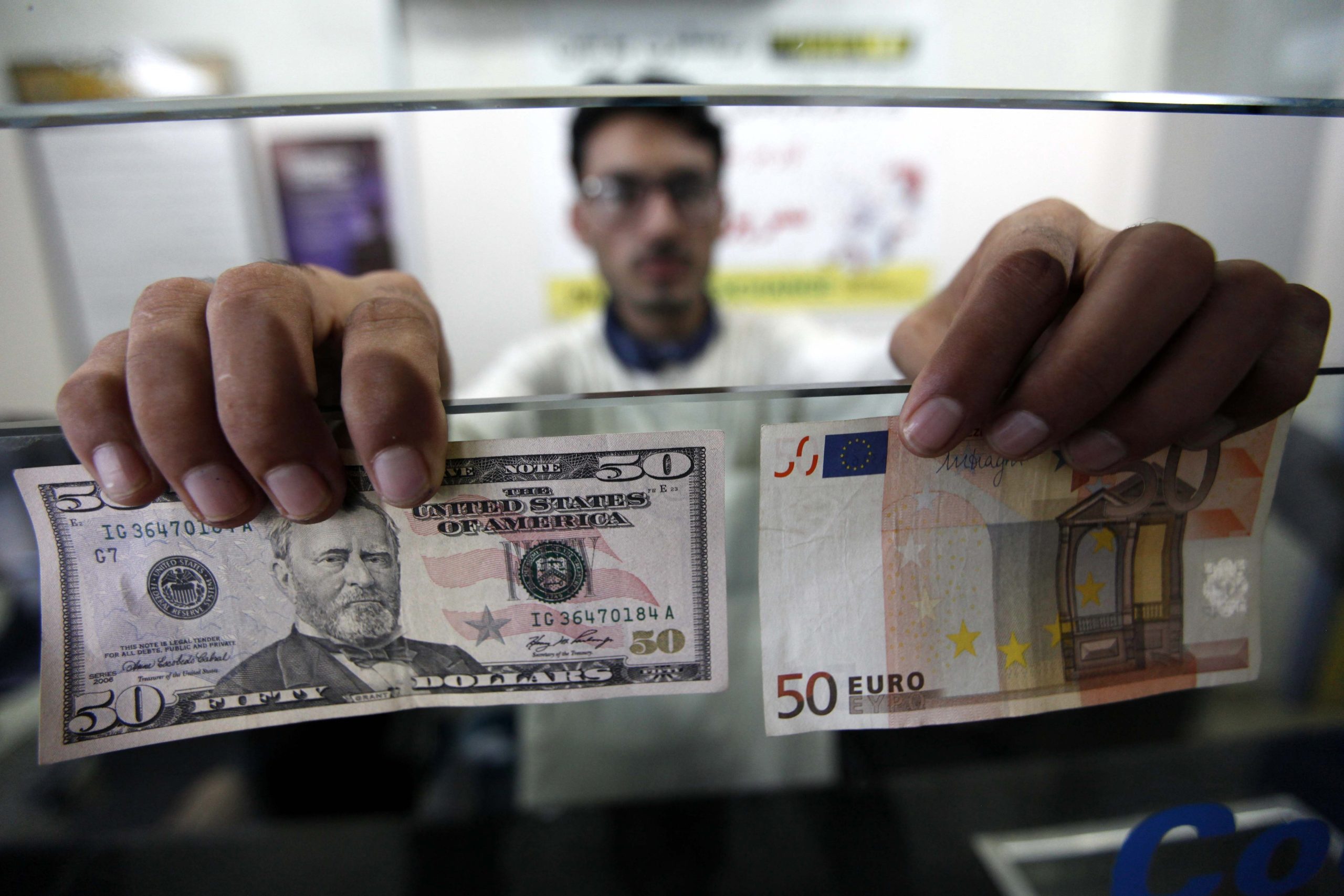 Euro mais forte. Dispara 1,44% para máximo desde novembro de 2021