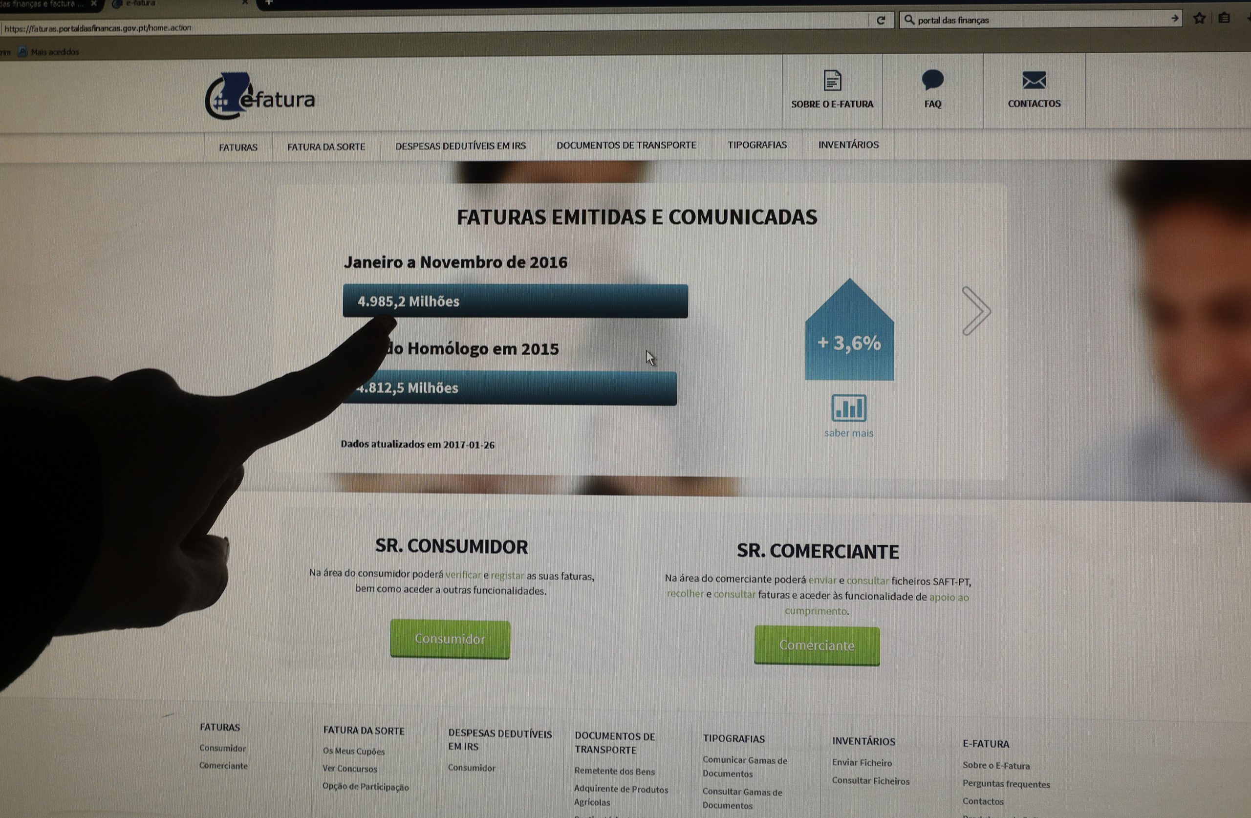 Portal e-fatura com instabilidade no último dia para validar faturas