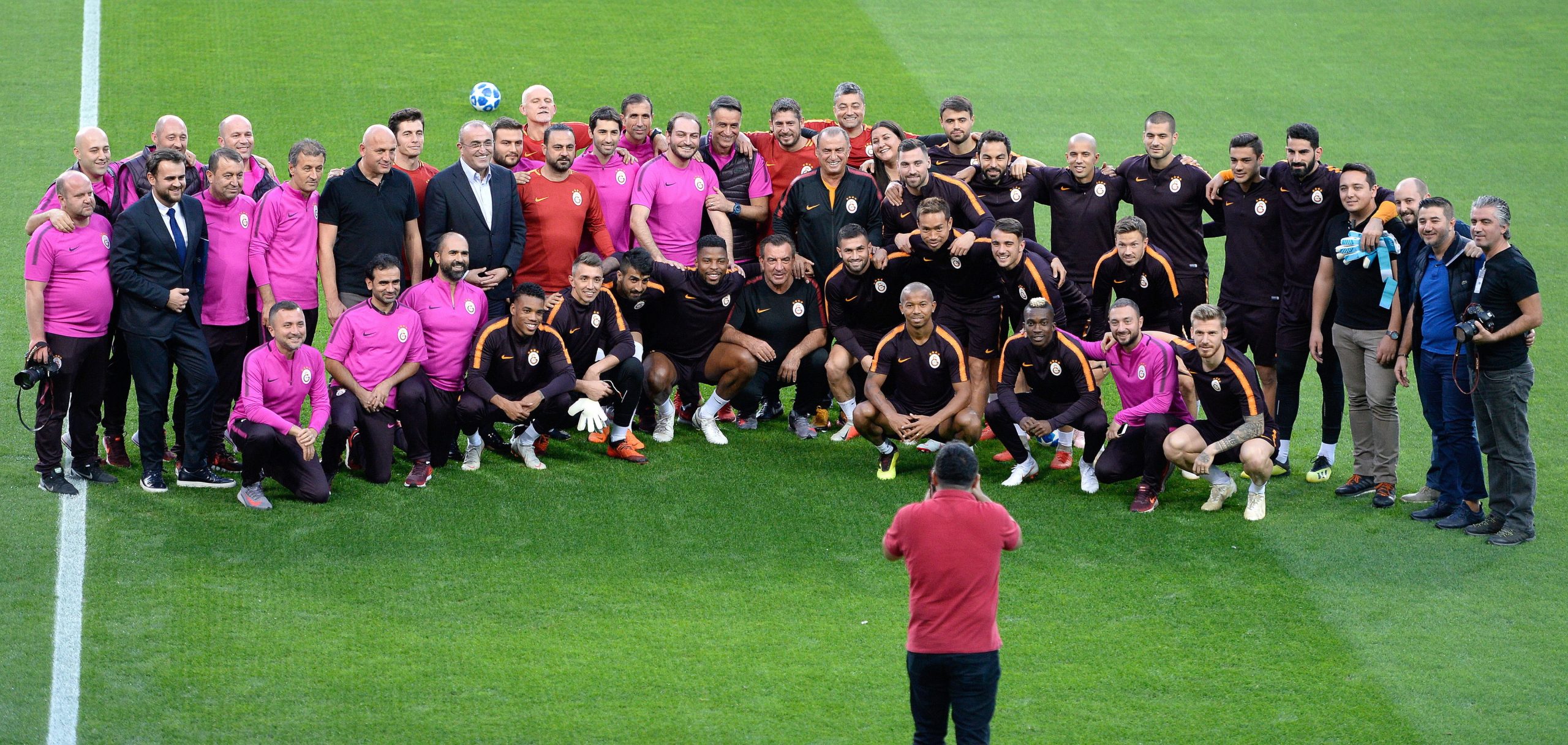Galatasaray vai ser submetido pela UEFA a “exame mais aprofundado” às contas