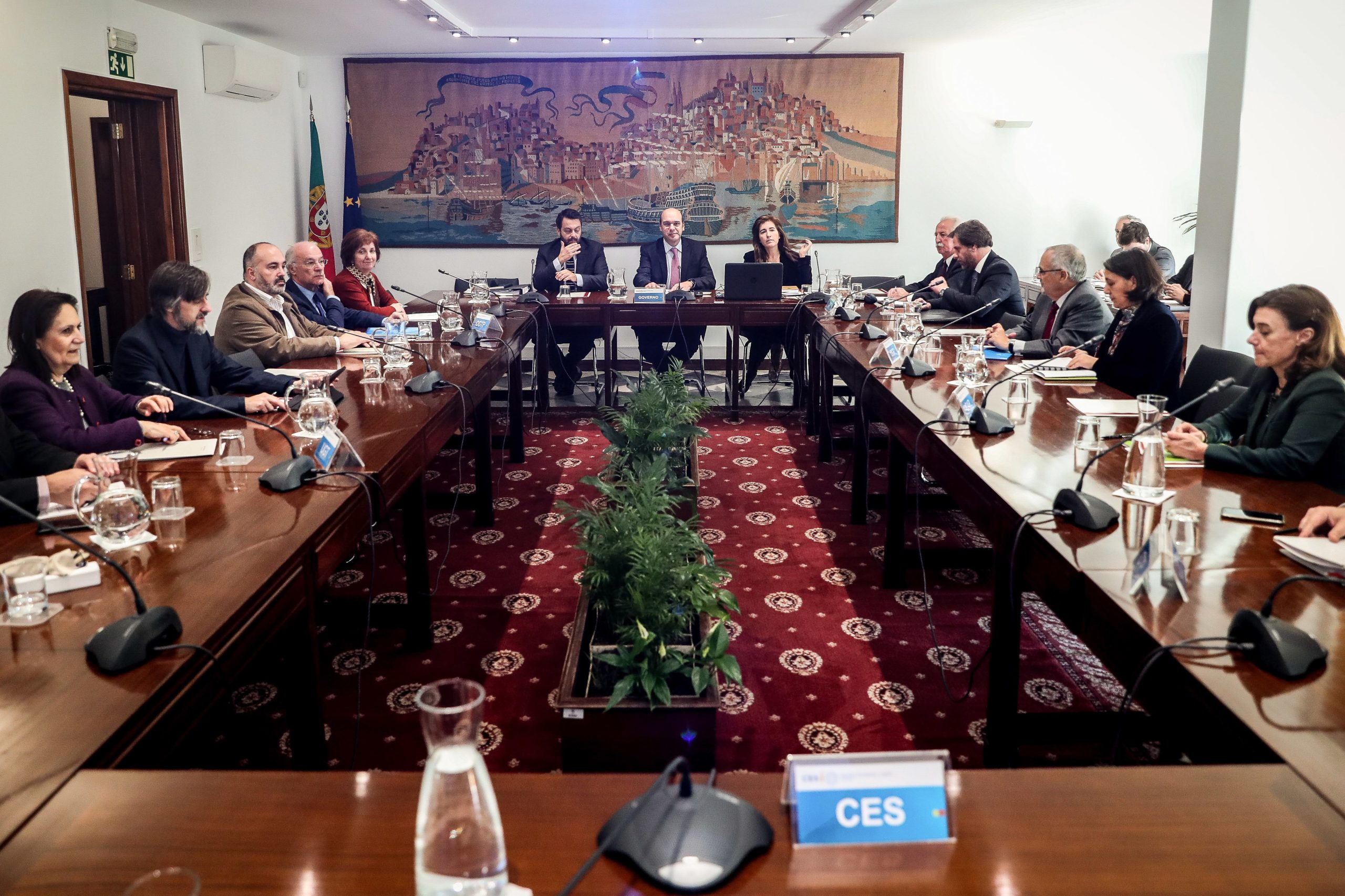 Governo e parceiros sociais discutem sexta-feira conciliação entre trabalho e família