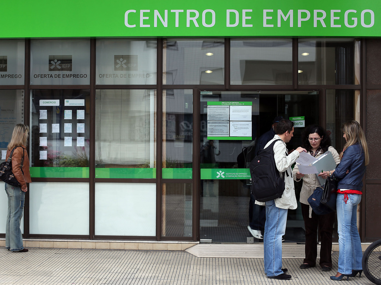 Prolongada até dezembro suspensão da verificação de dívidas para apoios do IEFP