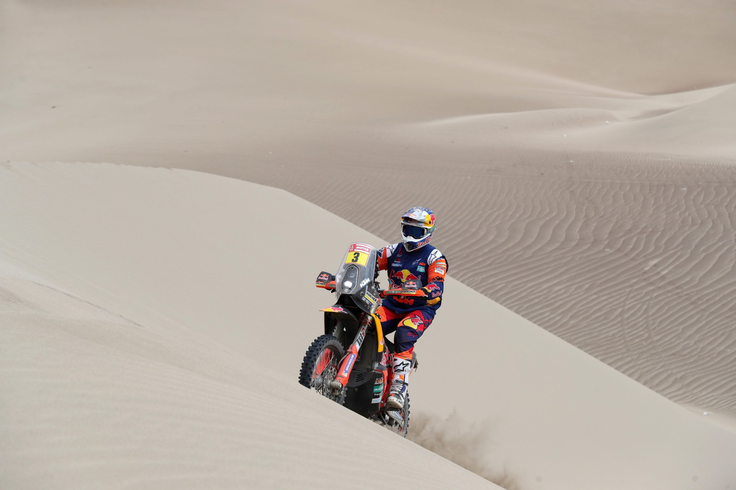 Dakar 2019: Toby Price assume liderança nas motas em dia de quarta vitória de Loeb nos carros